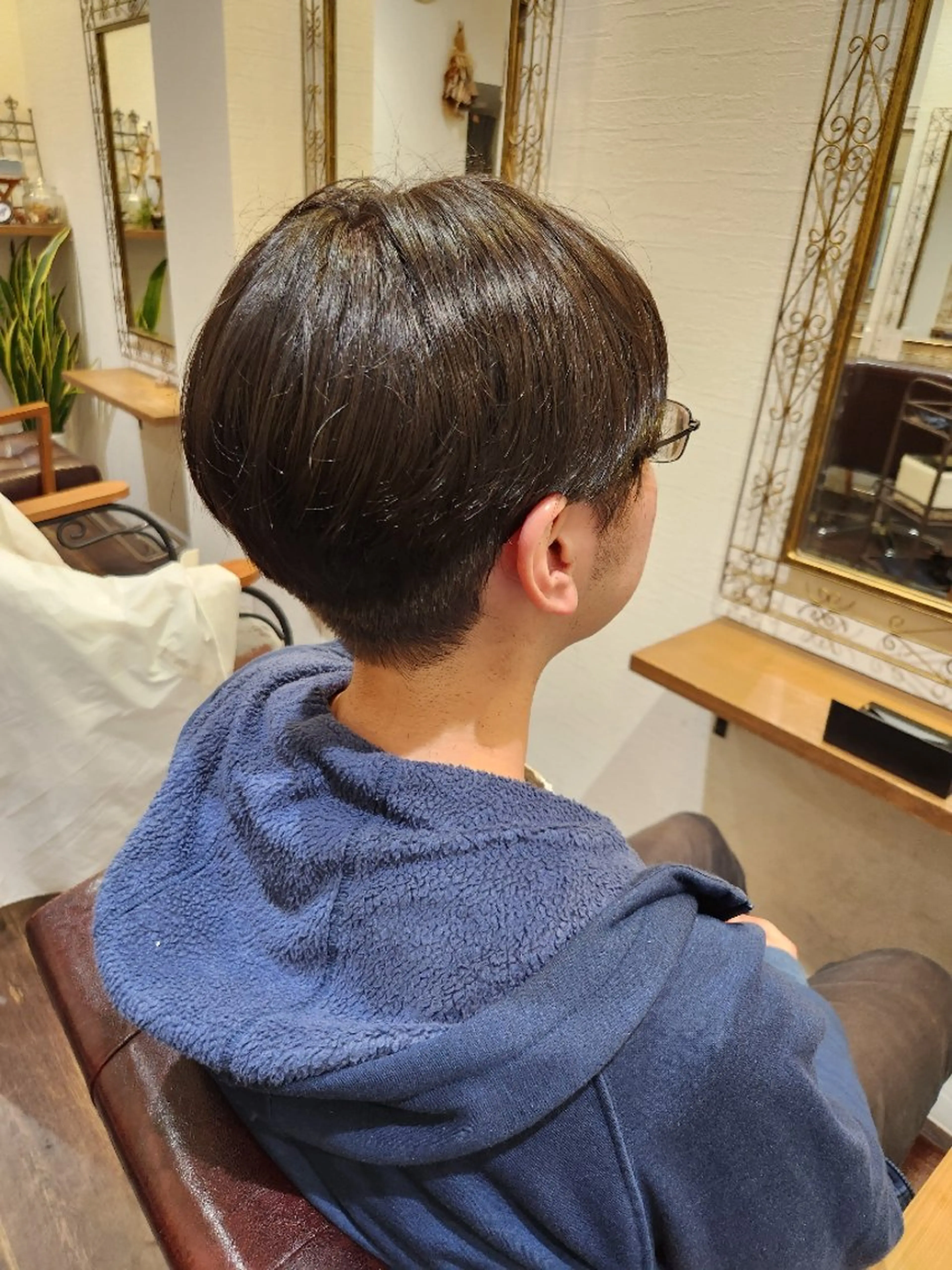 メンズ ショート マッシュ 刈り上げ 阪本 俊のヘアスタイル