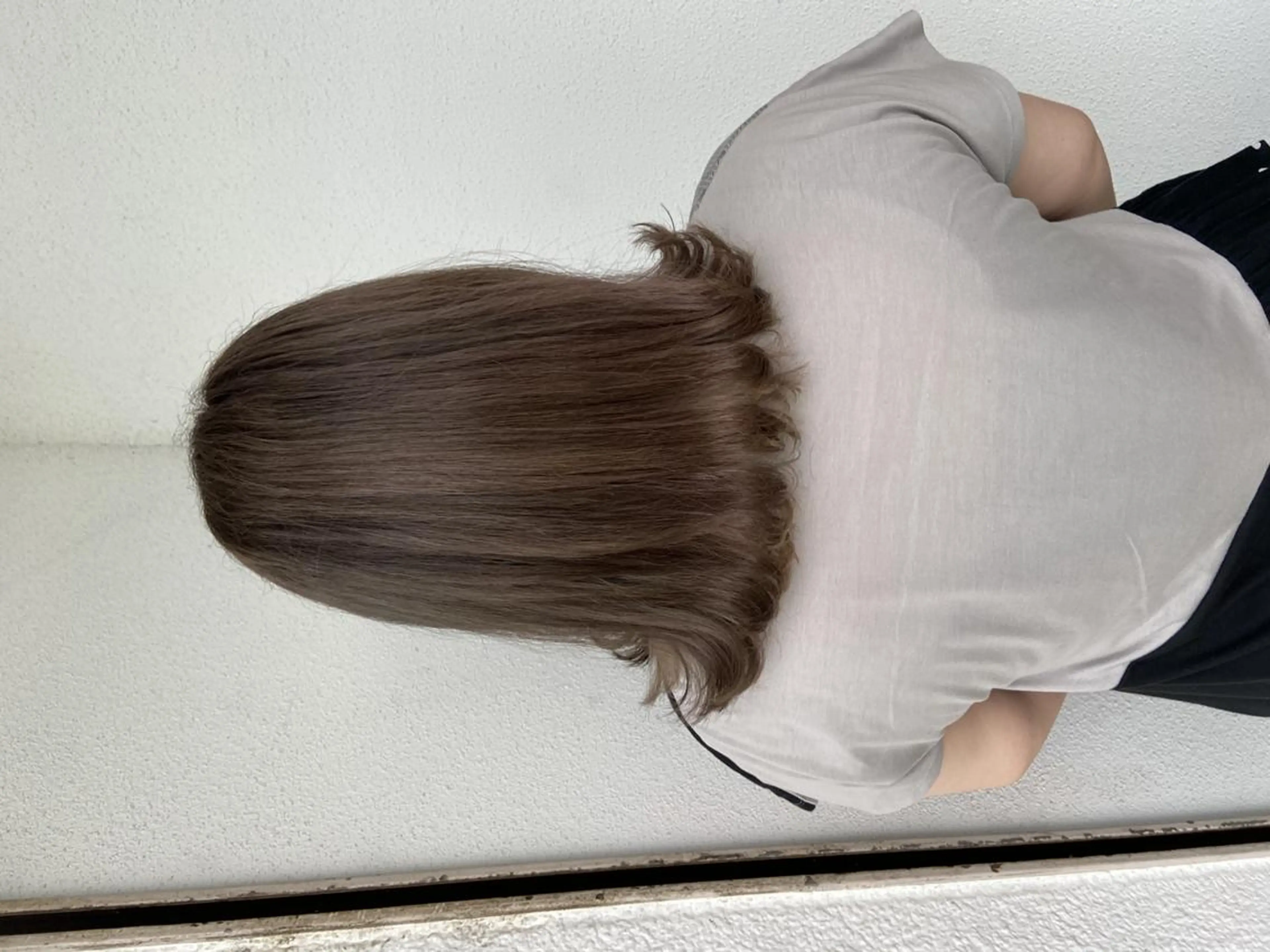 セミロング カラー アディクシーカラー アッシュ バレイヤージュ ブリーチ ケアブリーチ corazon ブリーチのヘアスタイル