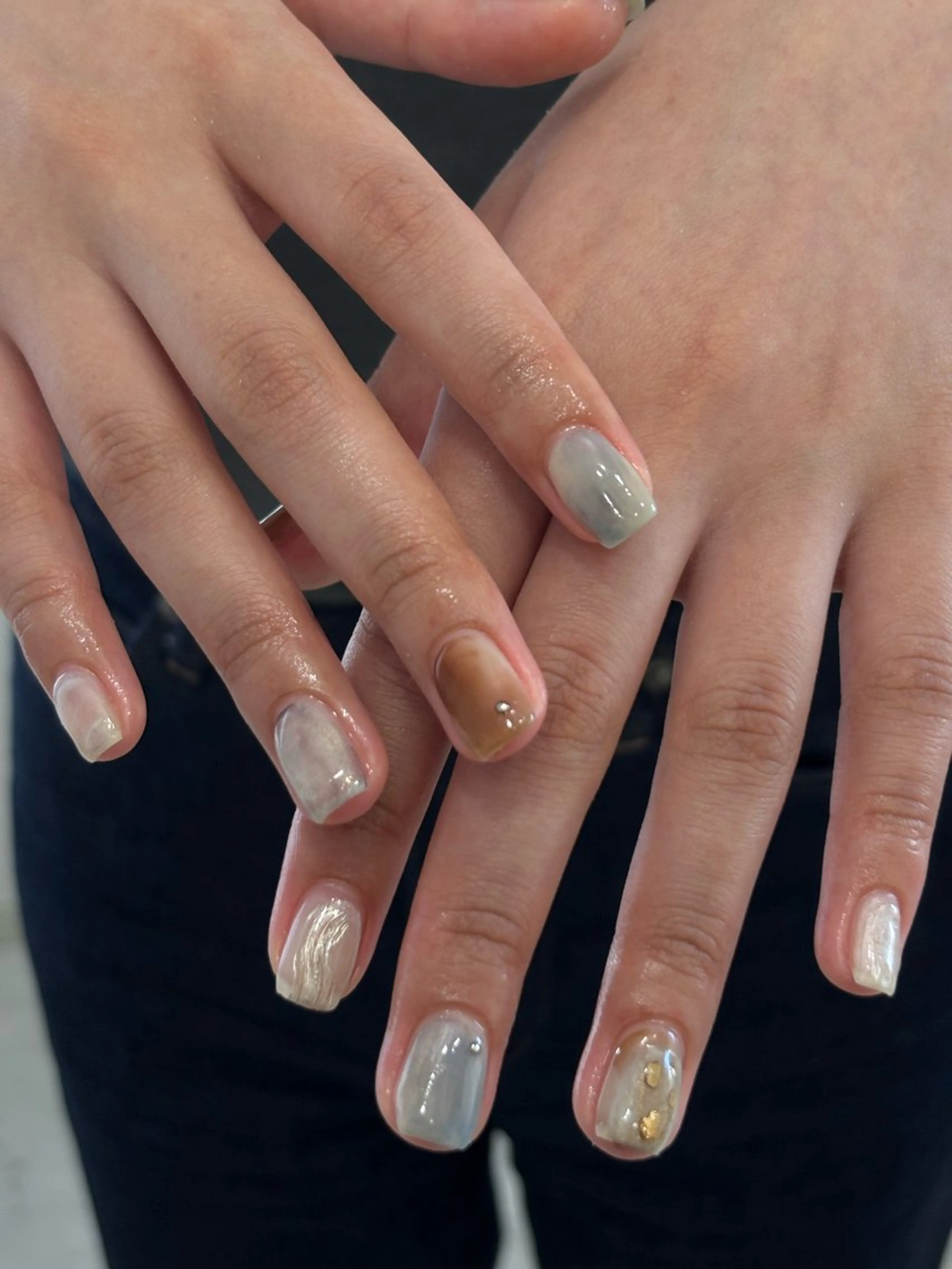 ネイル une／YUKINA 🫧大人nuanceのネイルデザイン