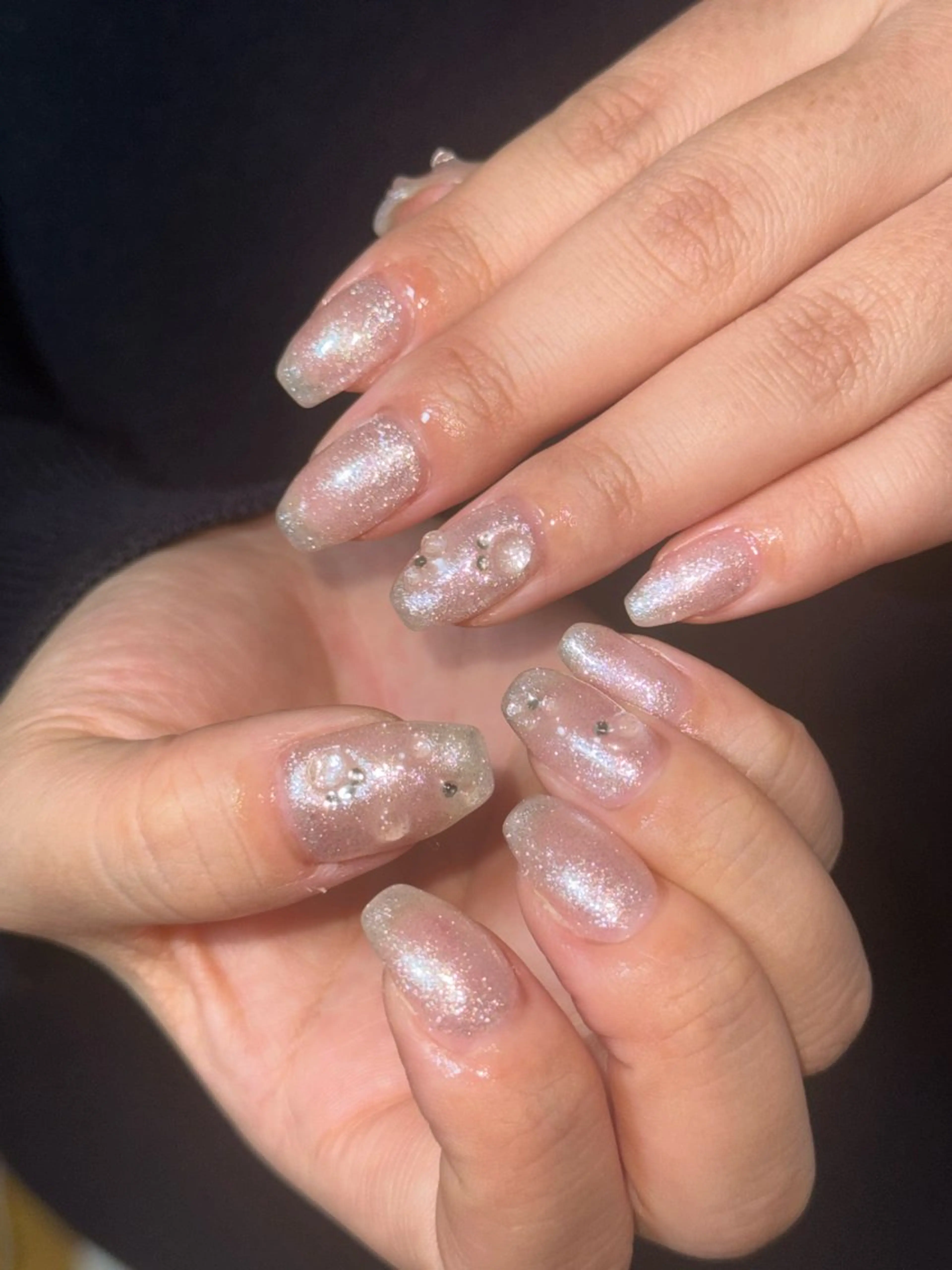 ネイル キラキラネイル 奥岡 花恋のネイルデザイン