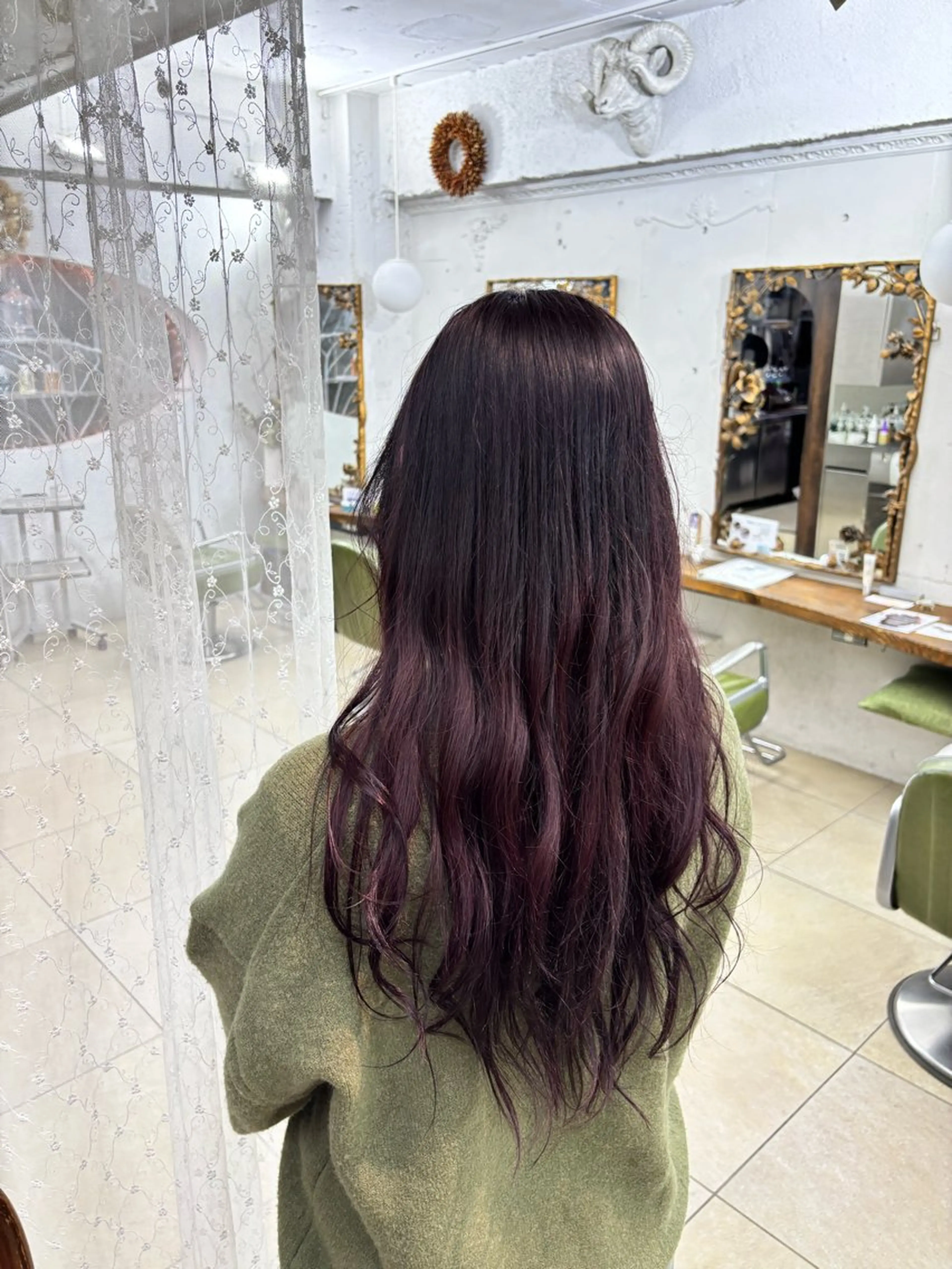 ロング パープルカラー ヘアカラー トリートメント みやもと　りょうま/ 透明感カラー/表参道のヘアスタイル