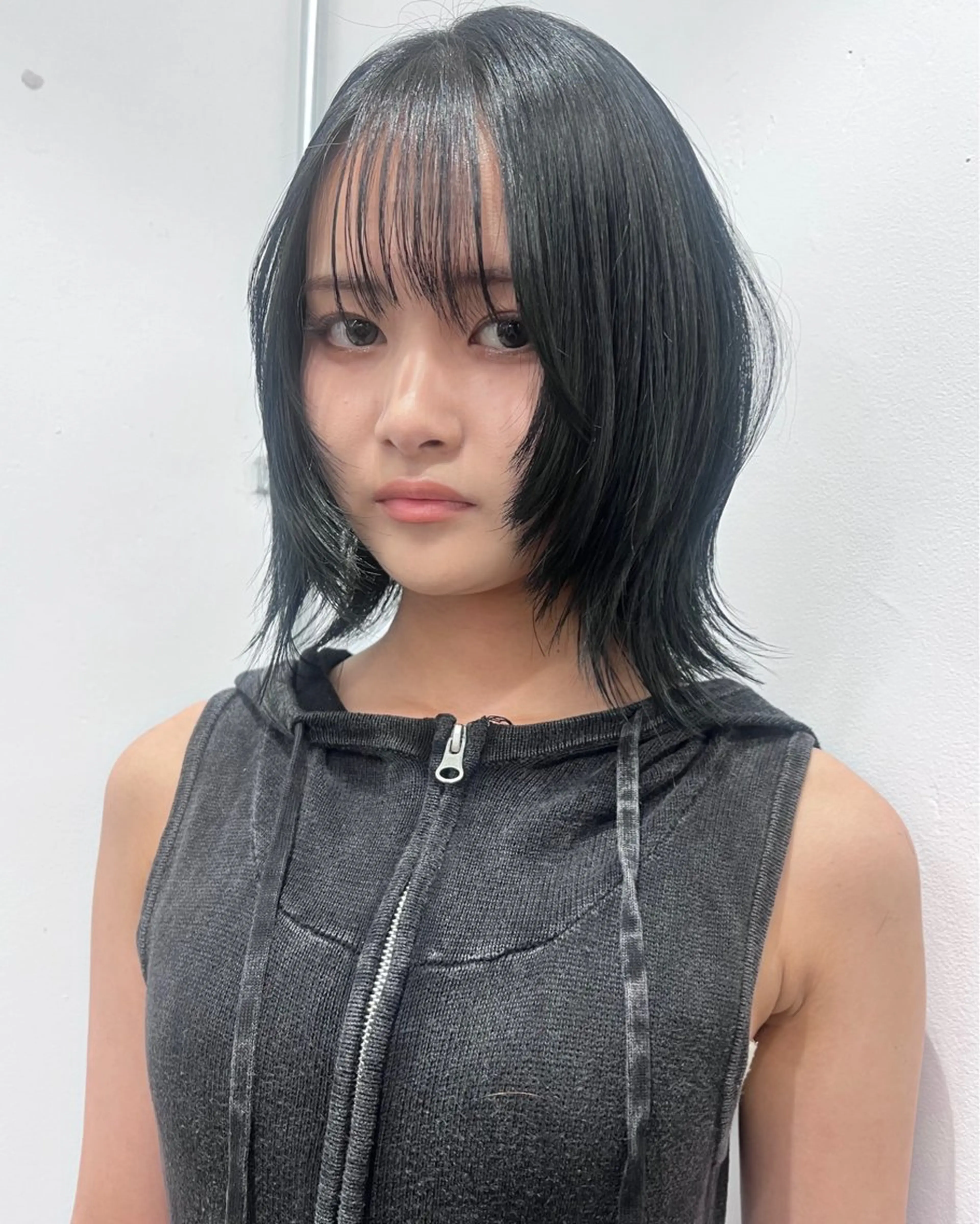 ショート カラー ヘアカラー ハッシュレイヤー ༊*·˚ リナのヘアスタイル