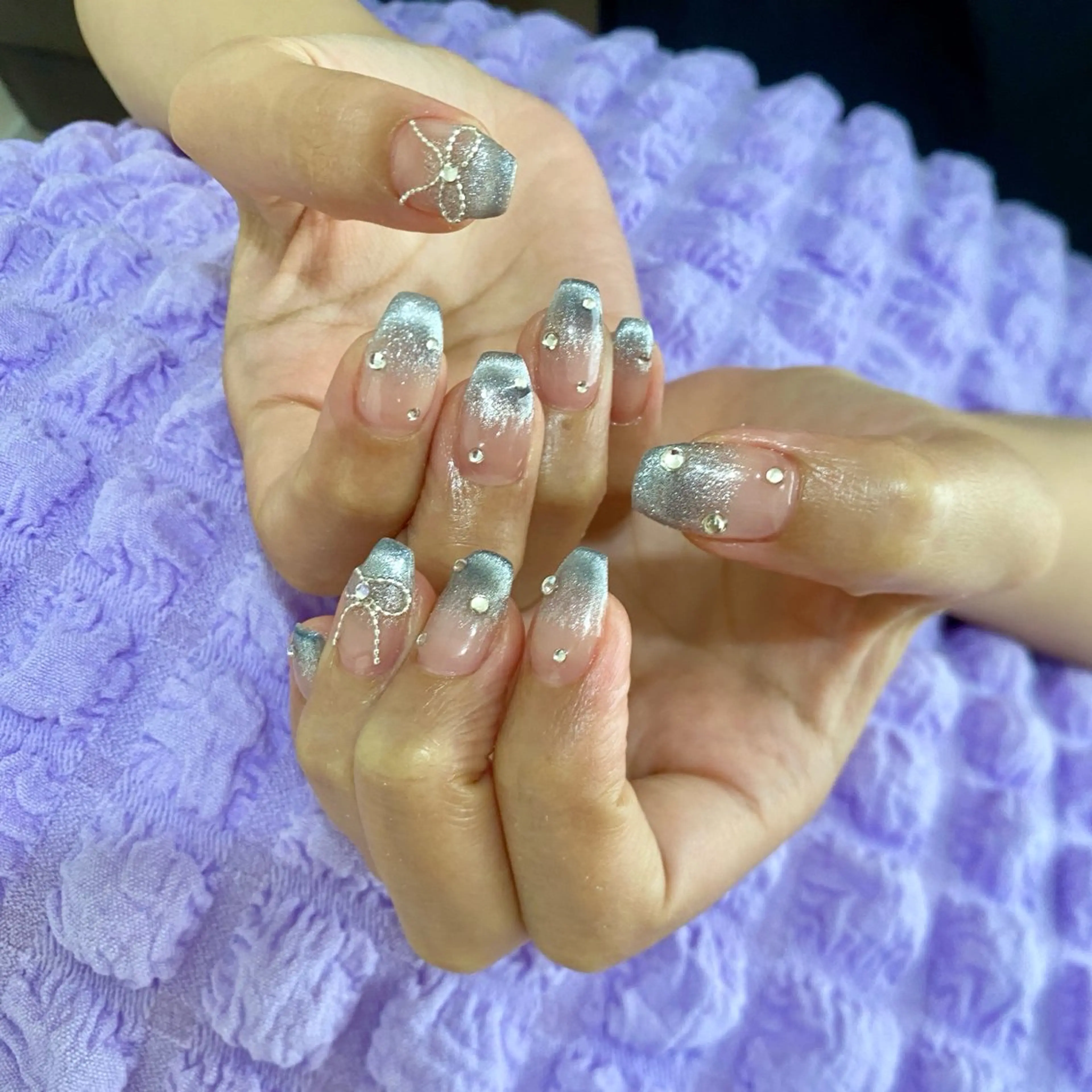 ネイル 持ち込み VIBLISS福岡 tomokoのネイルデザイン