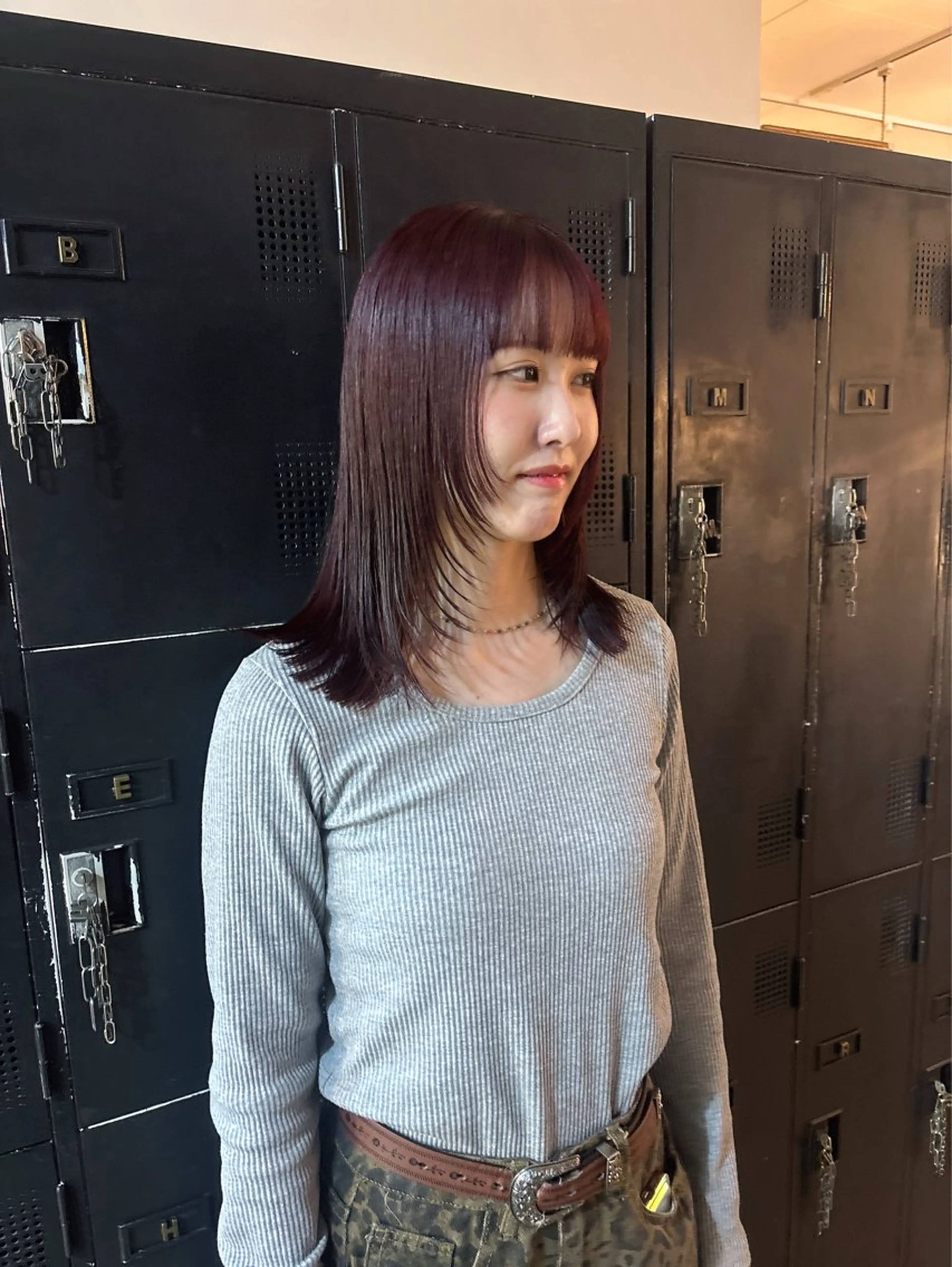 ミディアム カラー ブリーチ レイヤーカット シャギー 安藤楓華 fuka andoのヘアスタイル