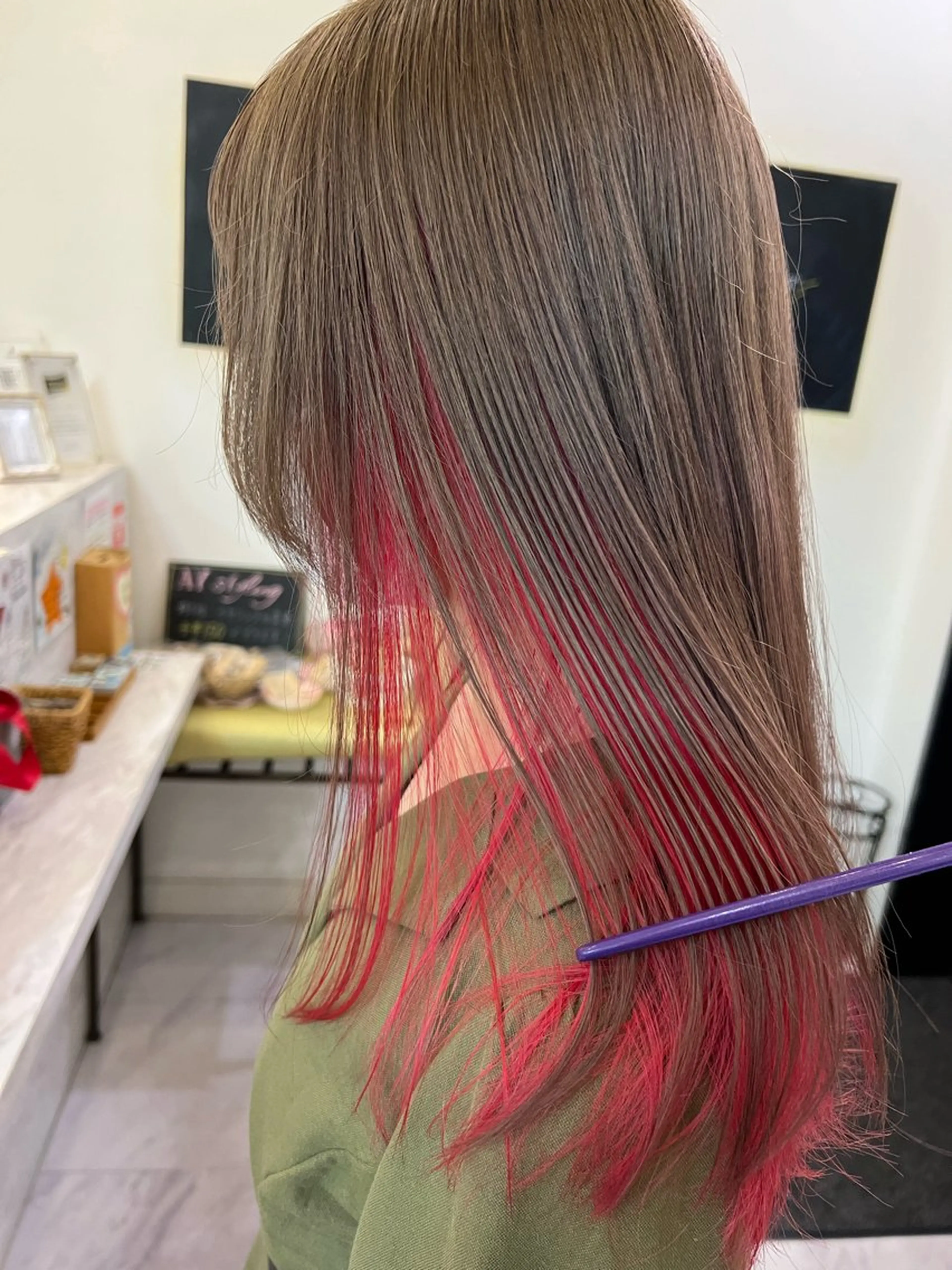 ミディアム 奥田 葵のヘアスタイル