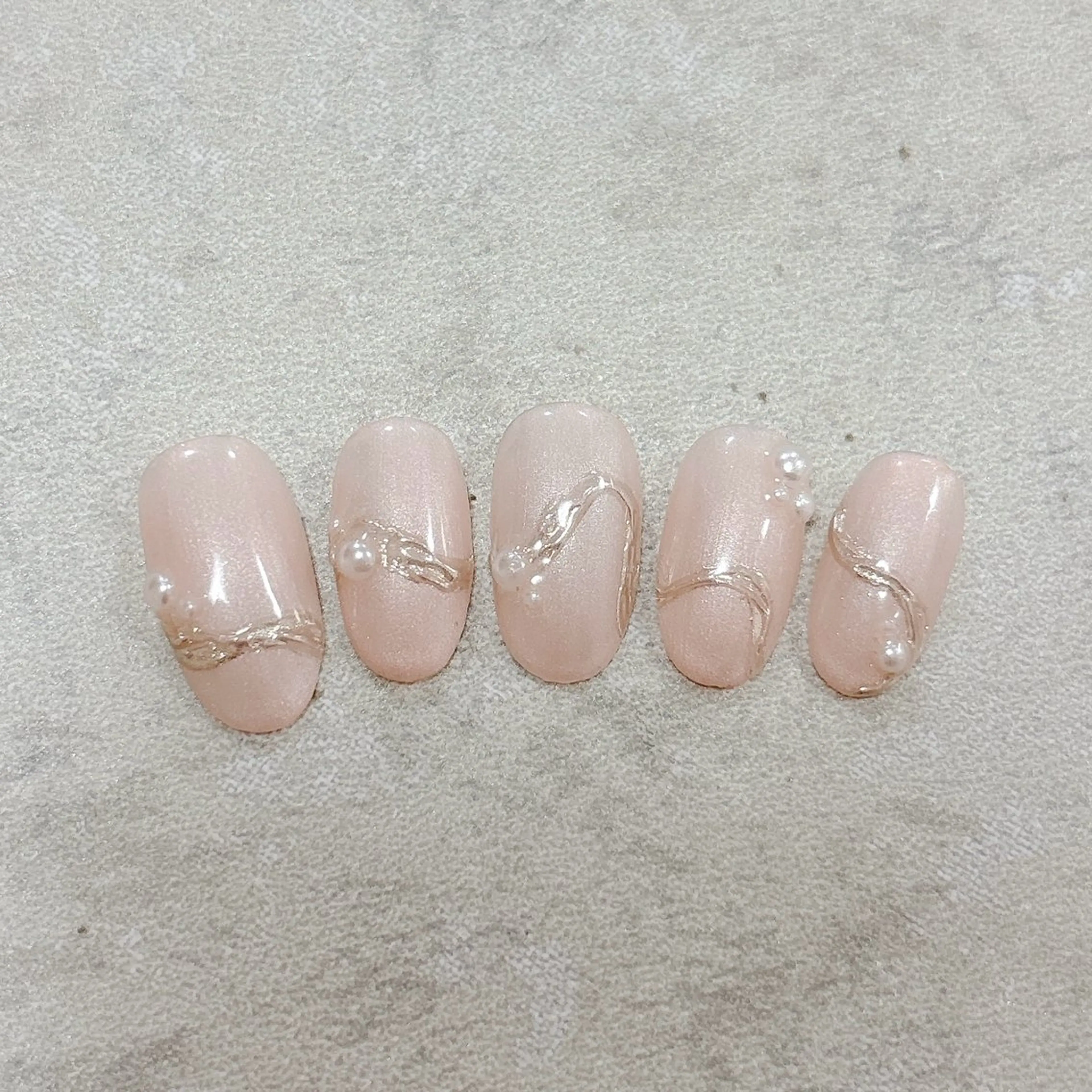 ネイル ハンドネイル アネラ もか.⋆𝜗𝜚のネイルデザイン