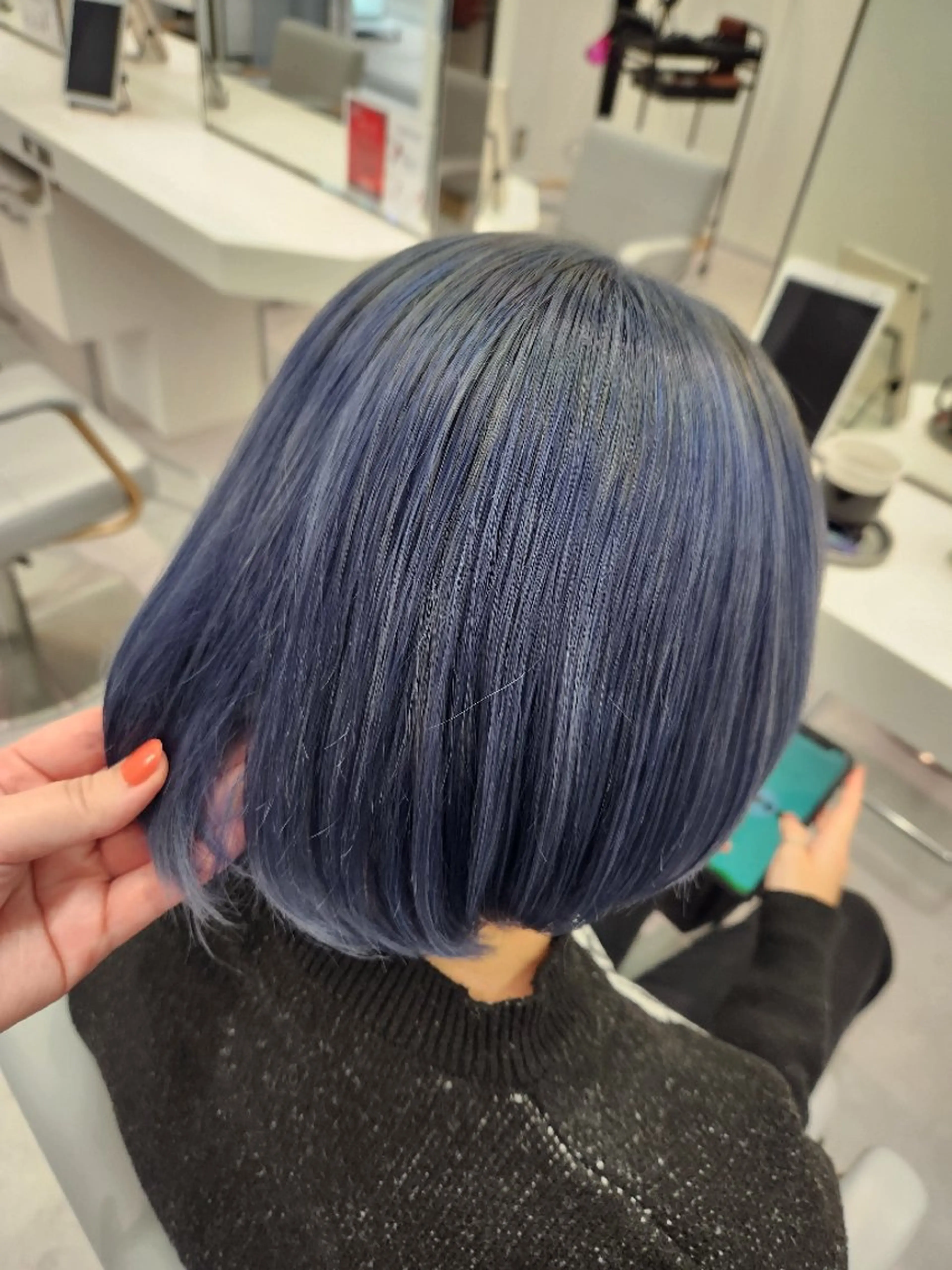 ミディアム カラー デザインカラー ヘアカラー トリートメント 推しアニメカラー🌈 ツヤ透明感カラー🦄のヘアスタイル