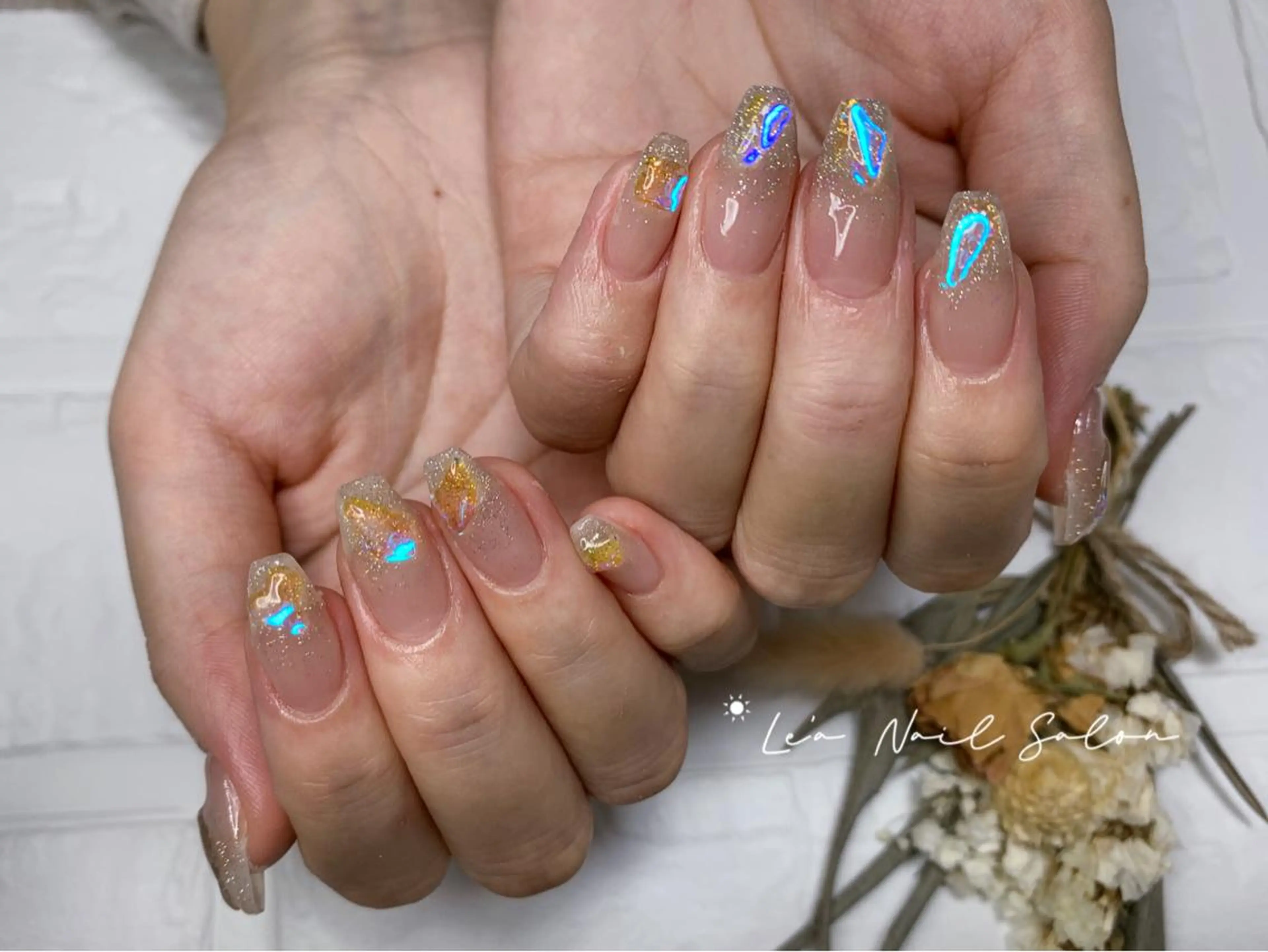 ミディアム カラー ネイル Le’a NailSalonのネイルデザイン