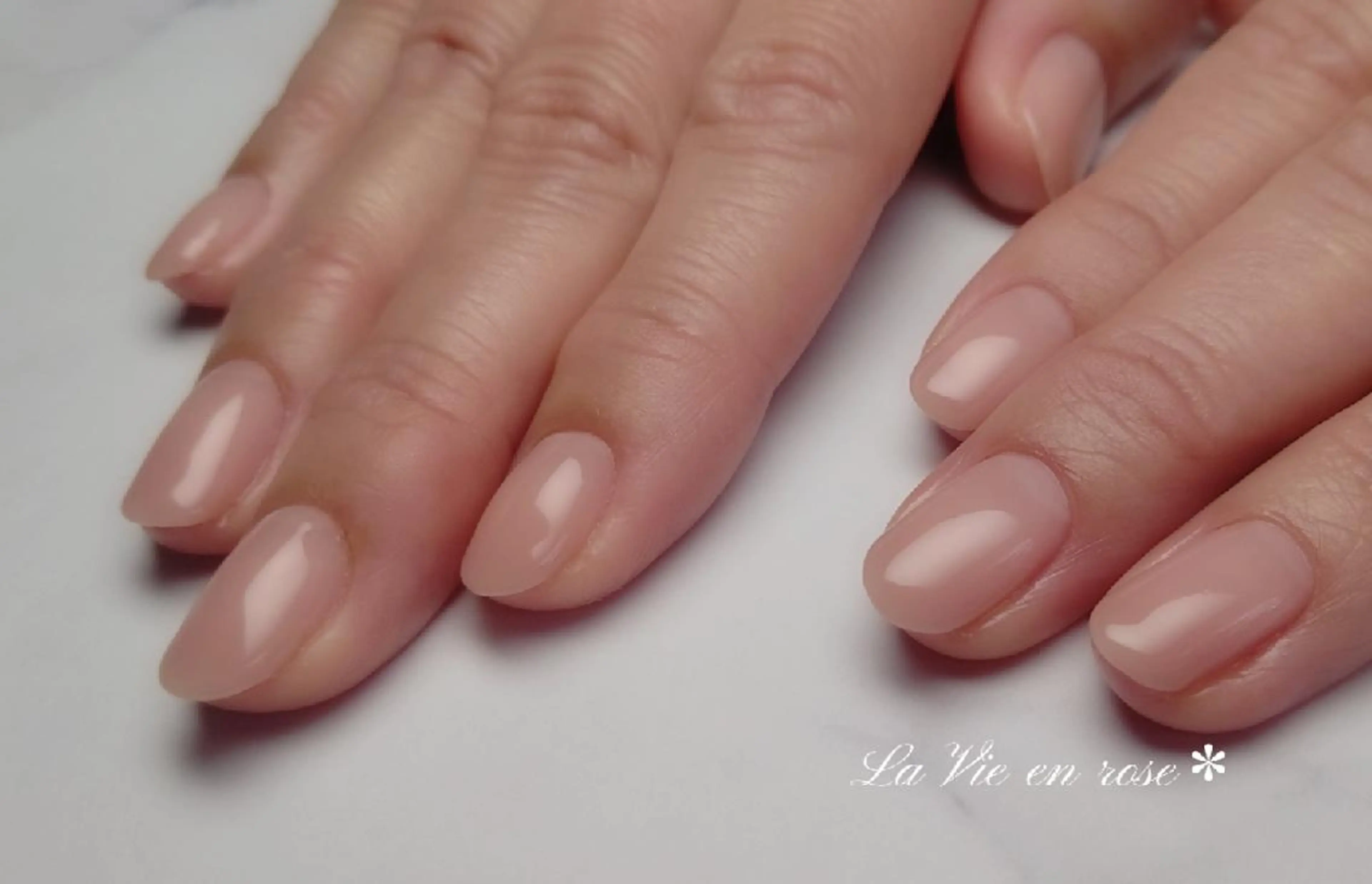 ネイル ラヴィアン ローズのネイルデザイン