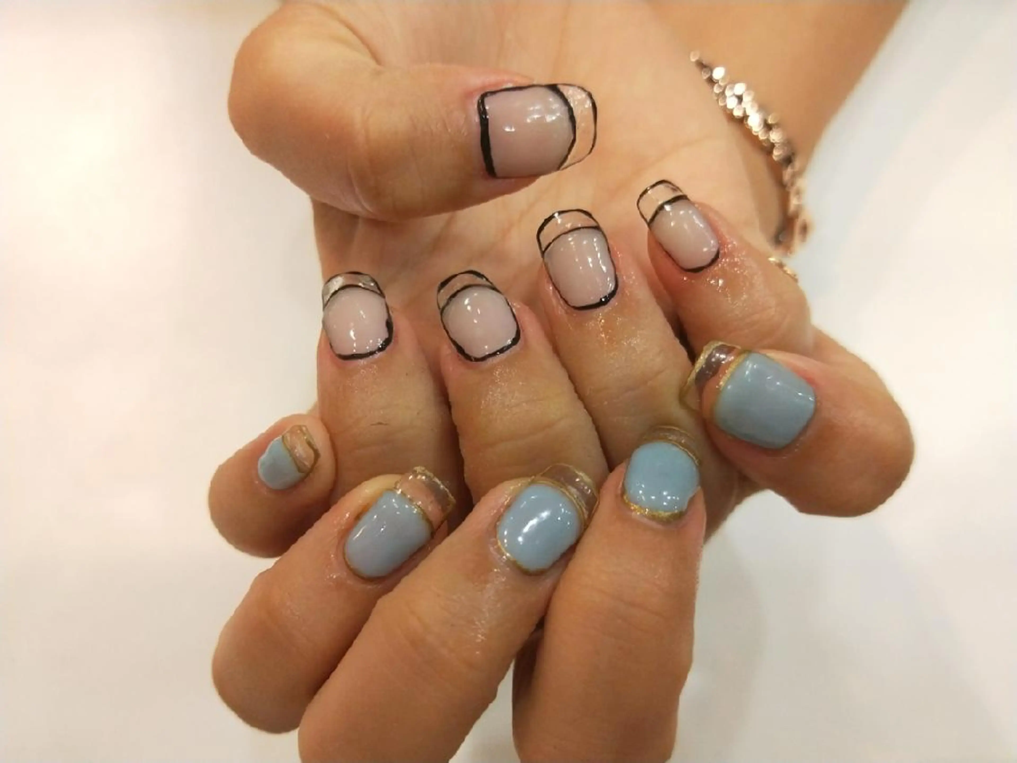 ネイル ハンドネイル ハンドケア はばすみれ🎀ﾈｲﾙ 光ﾌｪｲｼｬﾙ ﾍｱのネイルデザイン