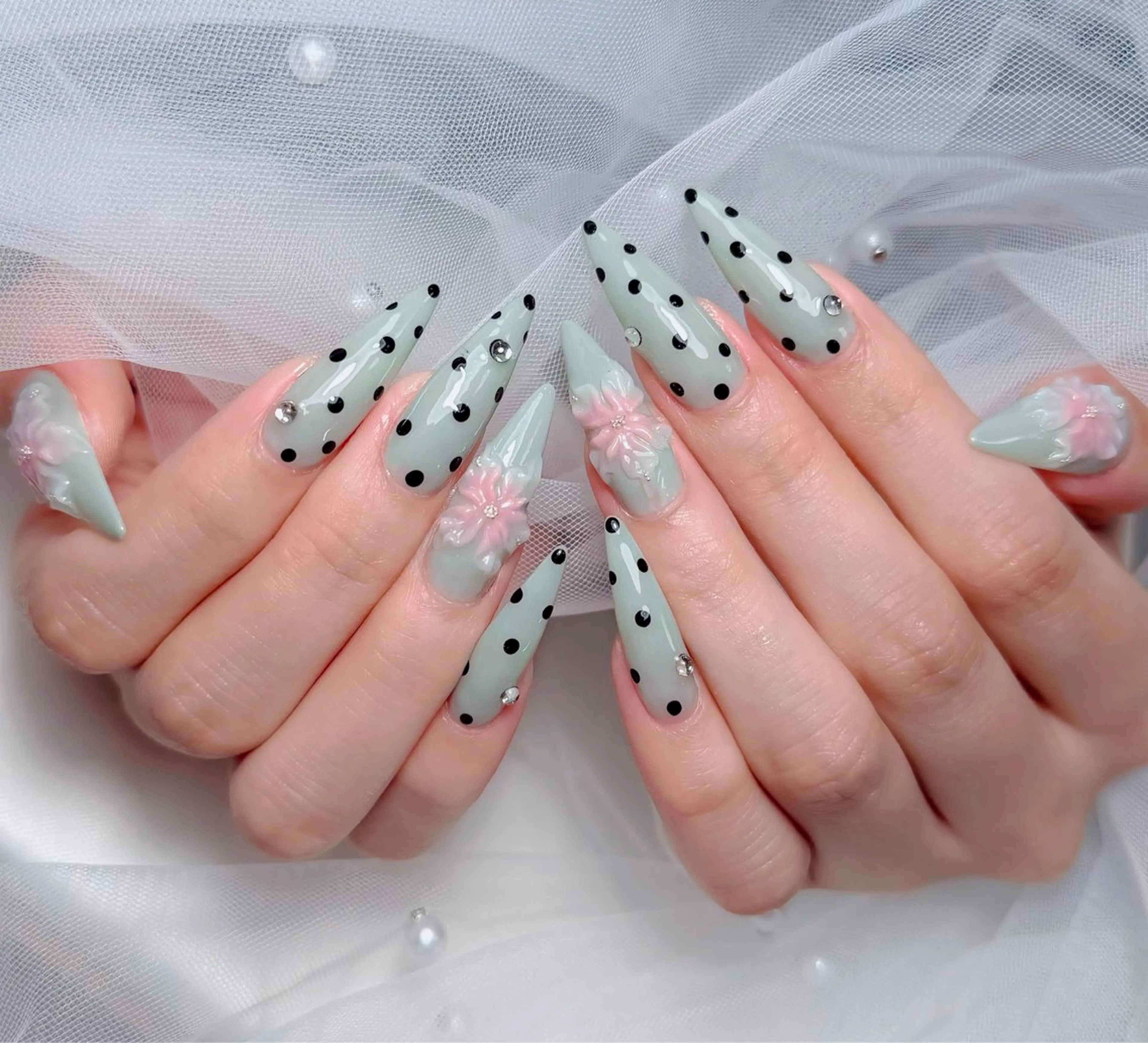 ネイル アートネイル ボルドー フレンチネイル ジェルネイル 氷ネイル・うるうるネイル ハンドネイル Julie Nailのネイルデザイン