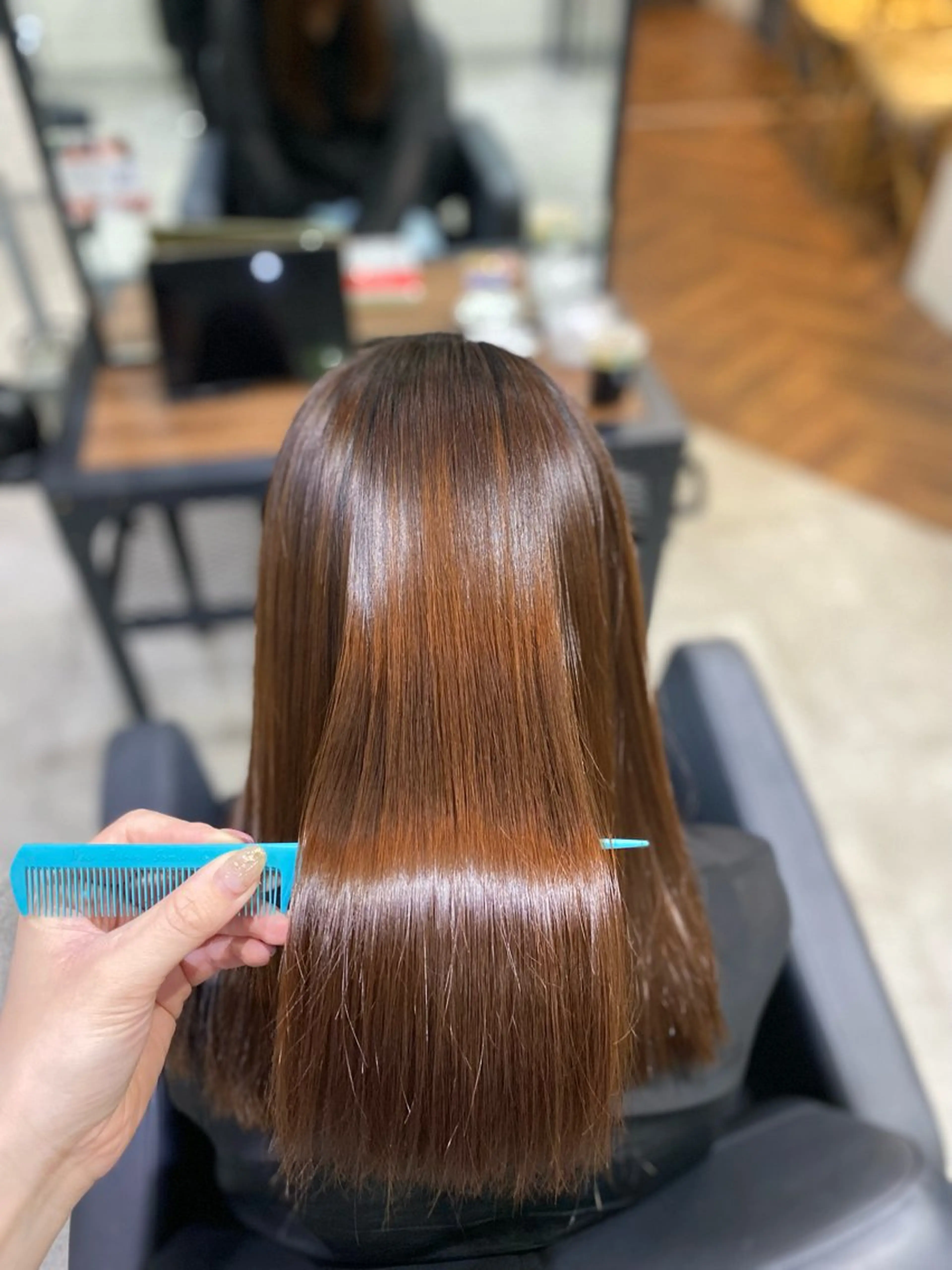 ロング パーマ カット 縮毛矯正 トリートメント 艶髪・透明感カラー・ 韓国ヘア・Yuriのヘアスタイル