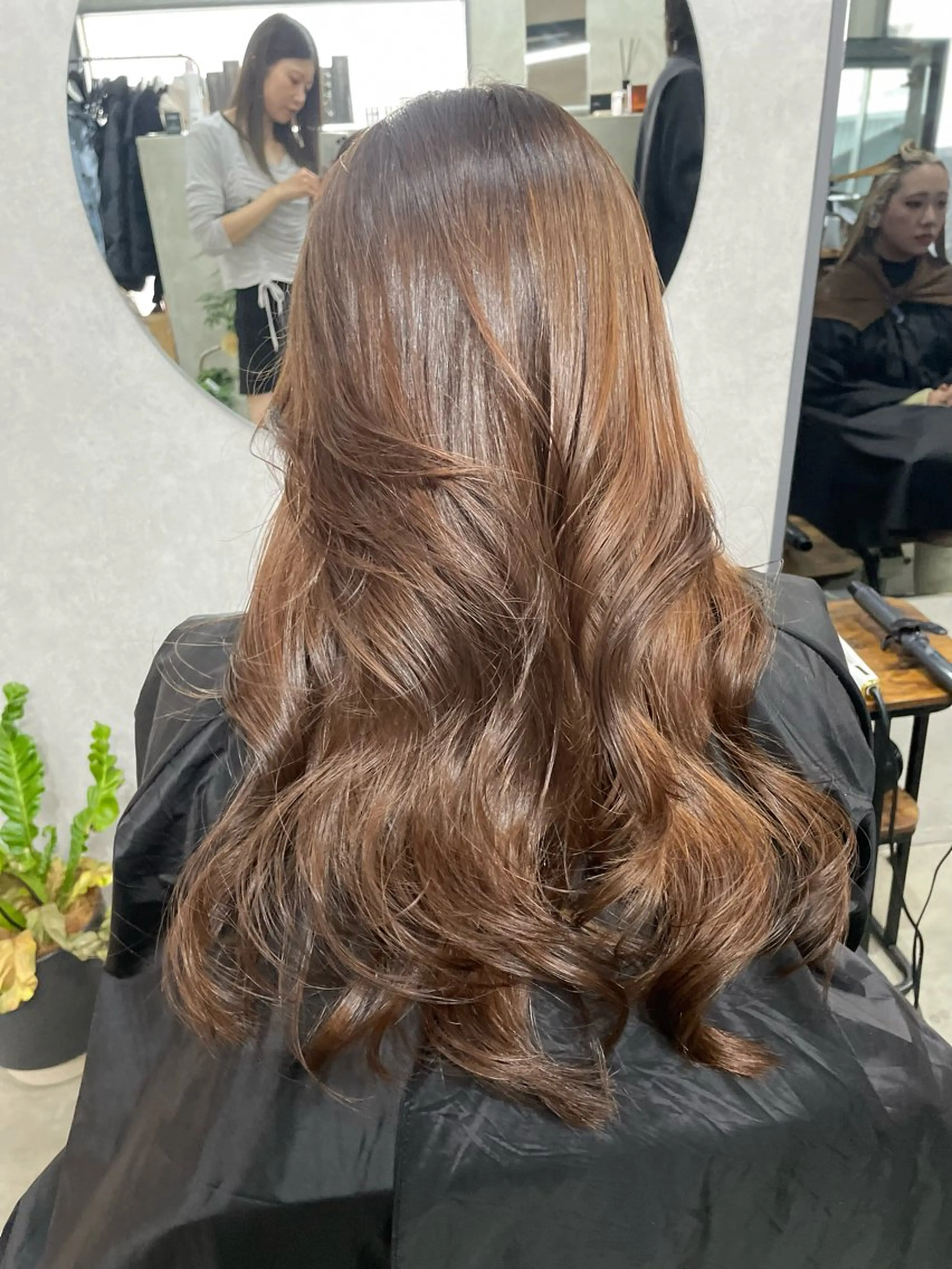 ロング カラー ベージュカラー ブリーチ ブリーチなしカラー レイヤーカット AIRI layer cut hairのヘアスタイル