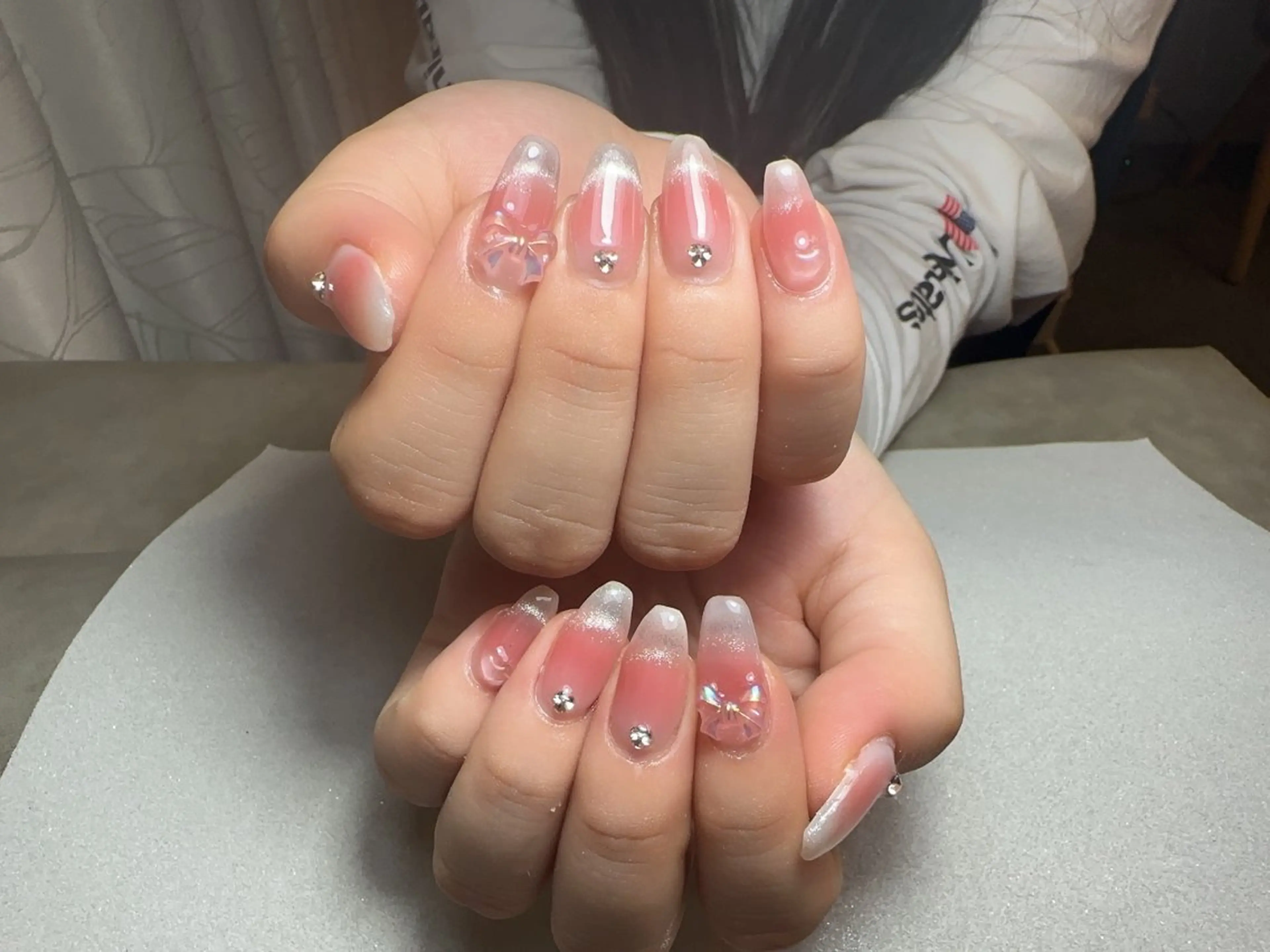 ネイル フラッシュネイル グラデーション キラキラネイル 韓国ネイル ラメ(グリッター) moe自宅ネイルサロン所属・萌 自宅ネイルサロンのネイルデザイン