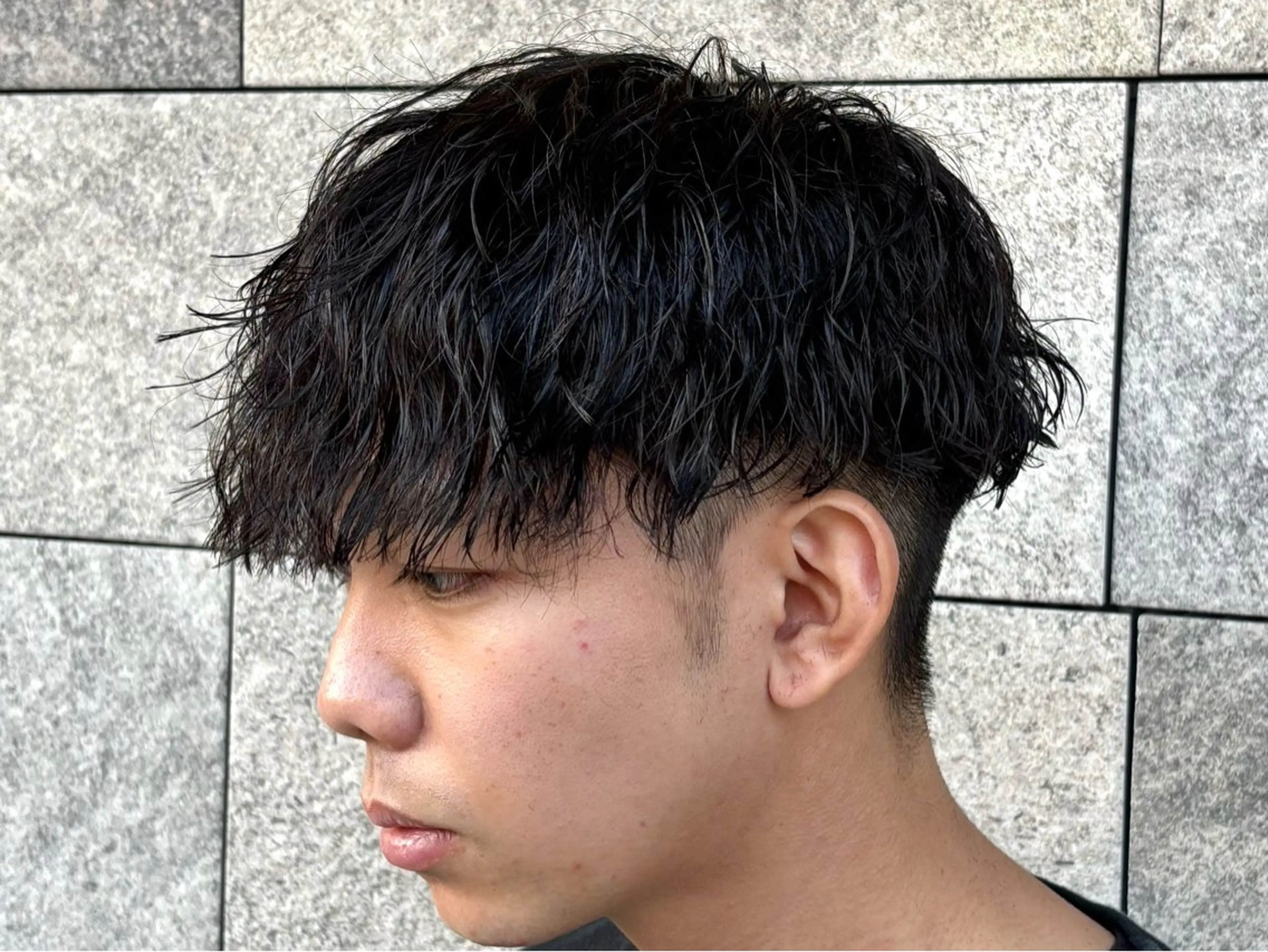 ショート パーマ メンズ マッシュ メンズパーマ ツイストスパイラルパーマ 刈り上げ スパイラルパーマ カット パーマ トリートメント 下村 琉弥のヘアスタイル