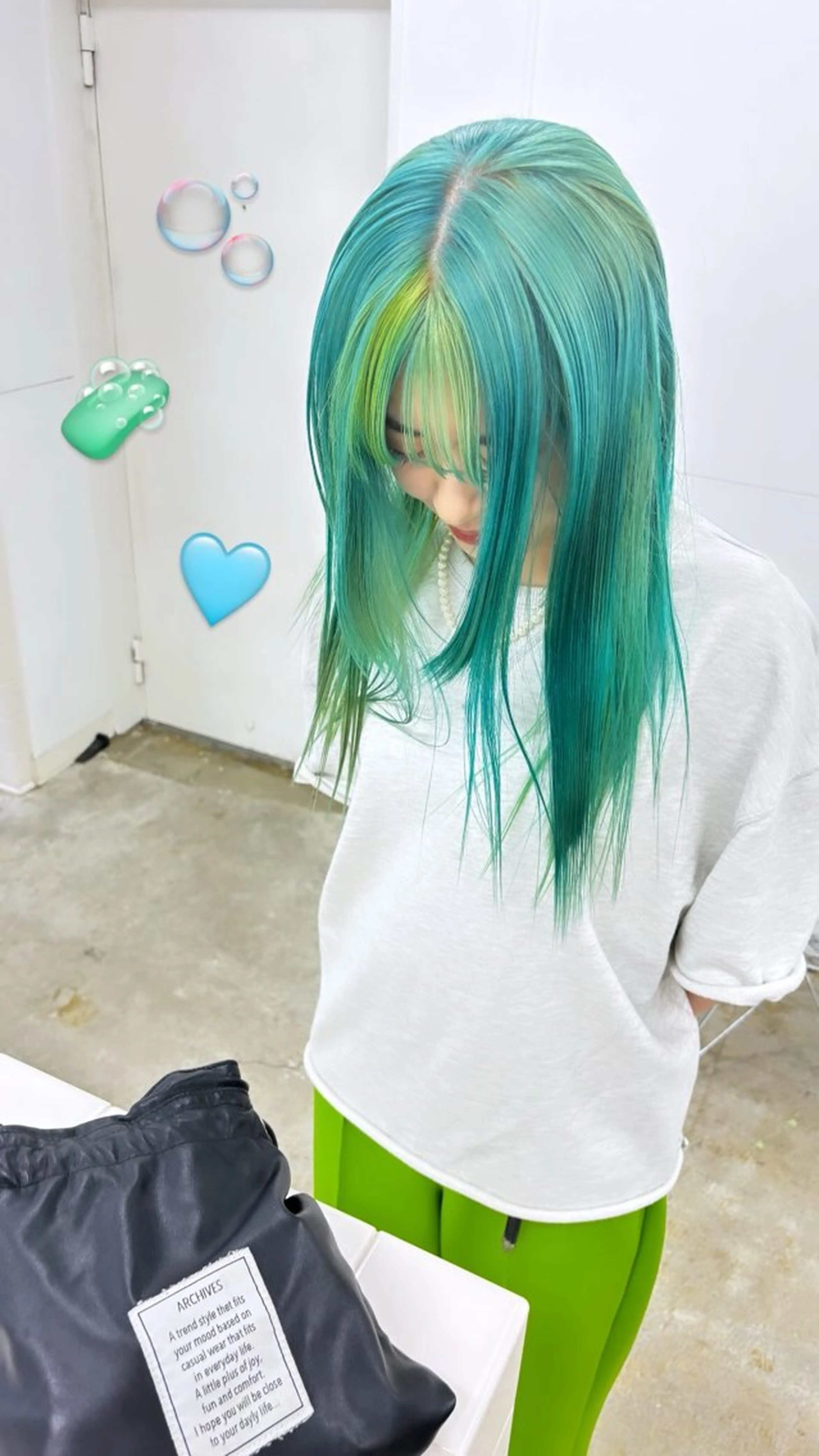 ロング カラー ブリーチ デザインカラー 🩵KARIN 透明感カラー🩵のヘアスタイル
