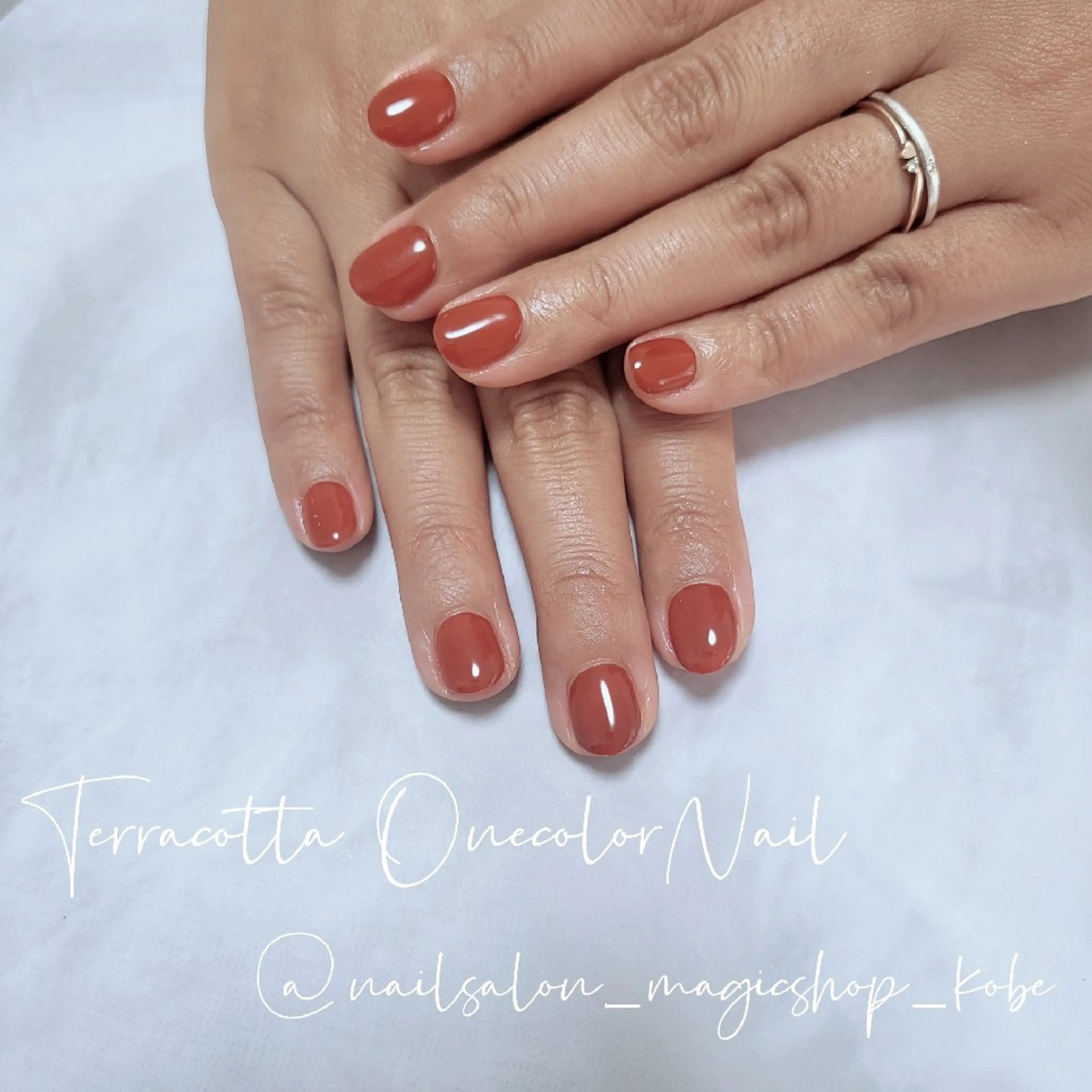 ネイル ジェルネイル ワンカラーネイル ソフトジェル ハンドネイル Nailsalon MagicShopのネイルデザイン