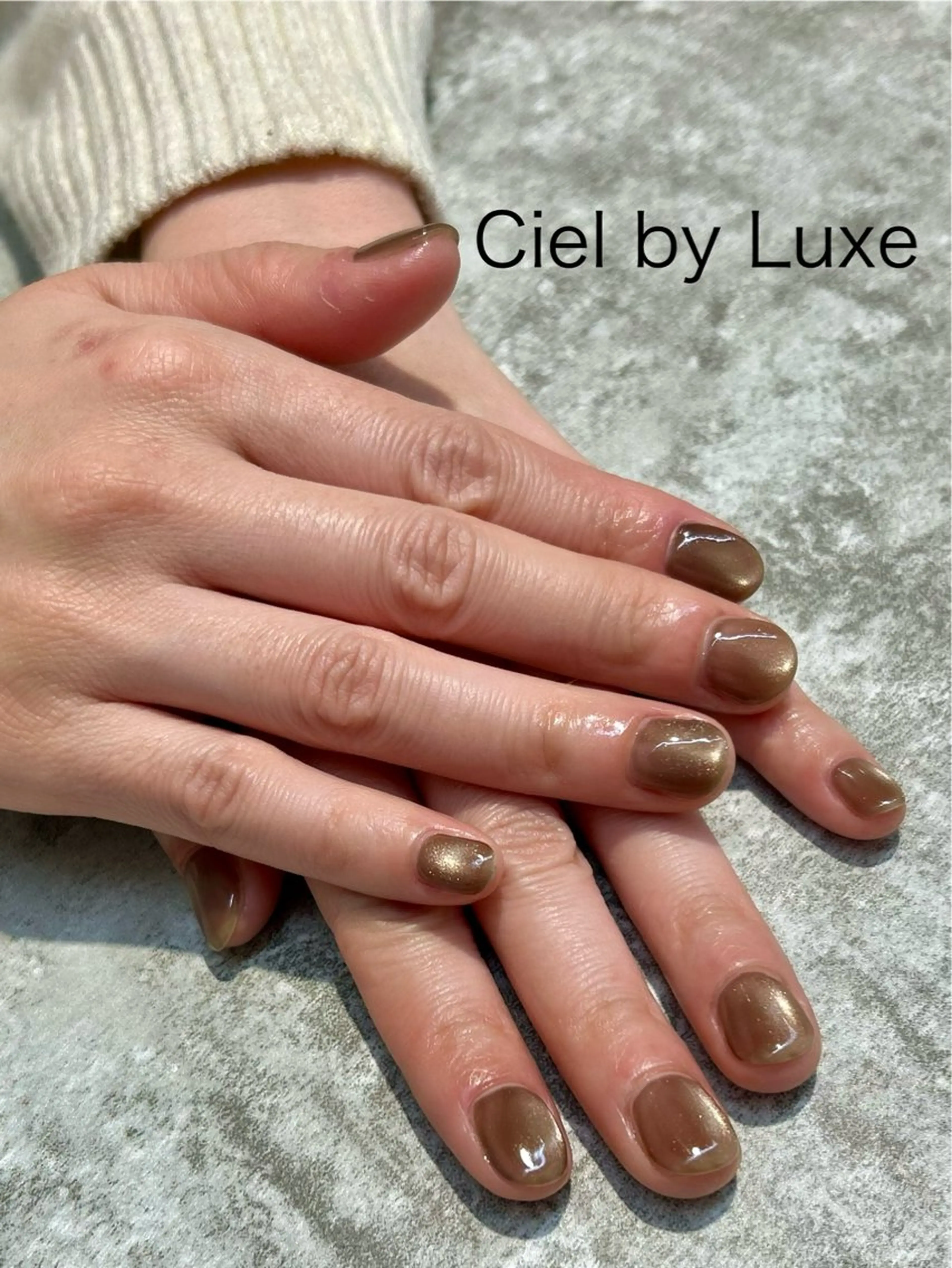 ネイル マグネットネイル CielbyLuxe manamiのネイルデザイン