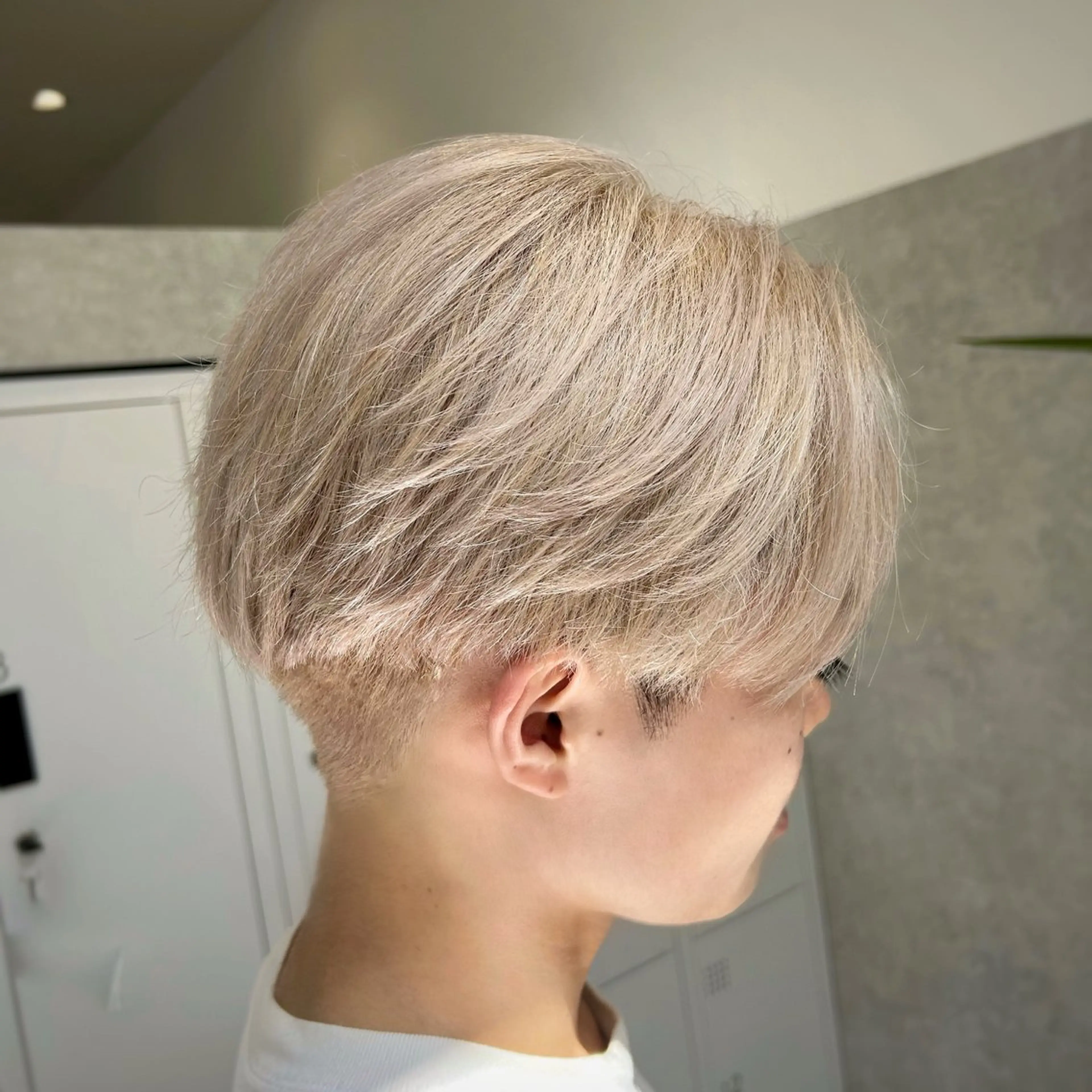 厳選ケアブリーチ+低ダメージ艶感カラー+4Stepトリートメントの写真