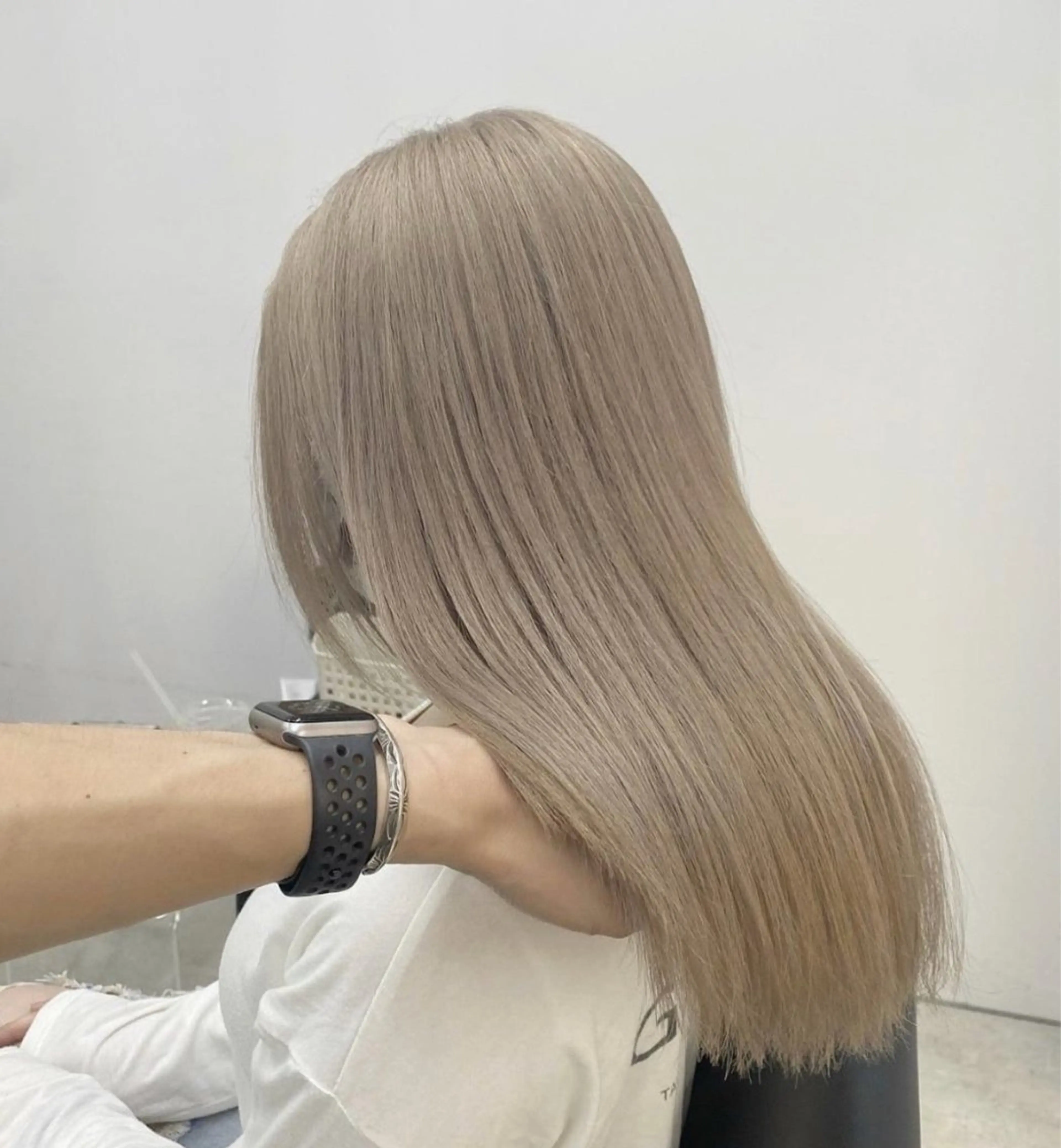 （⚠️デザインカラー❌）ブリーチリタッチ✨➕オンカラー➕無料巻仕上げ🎀の写真