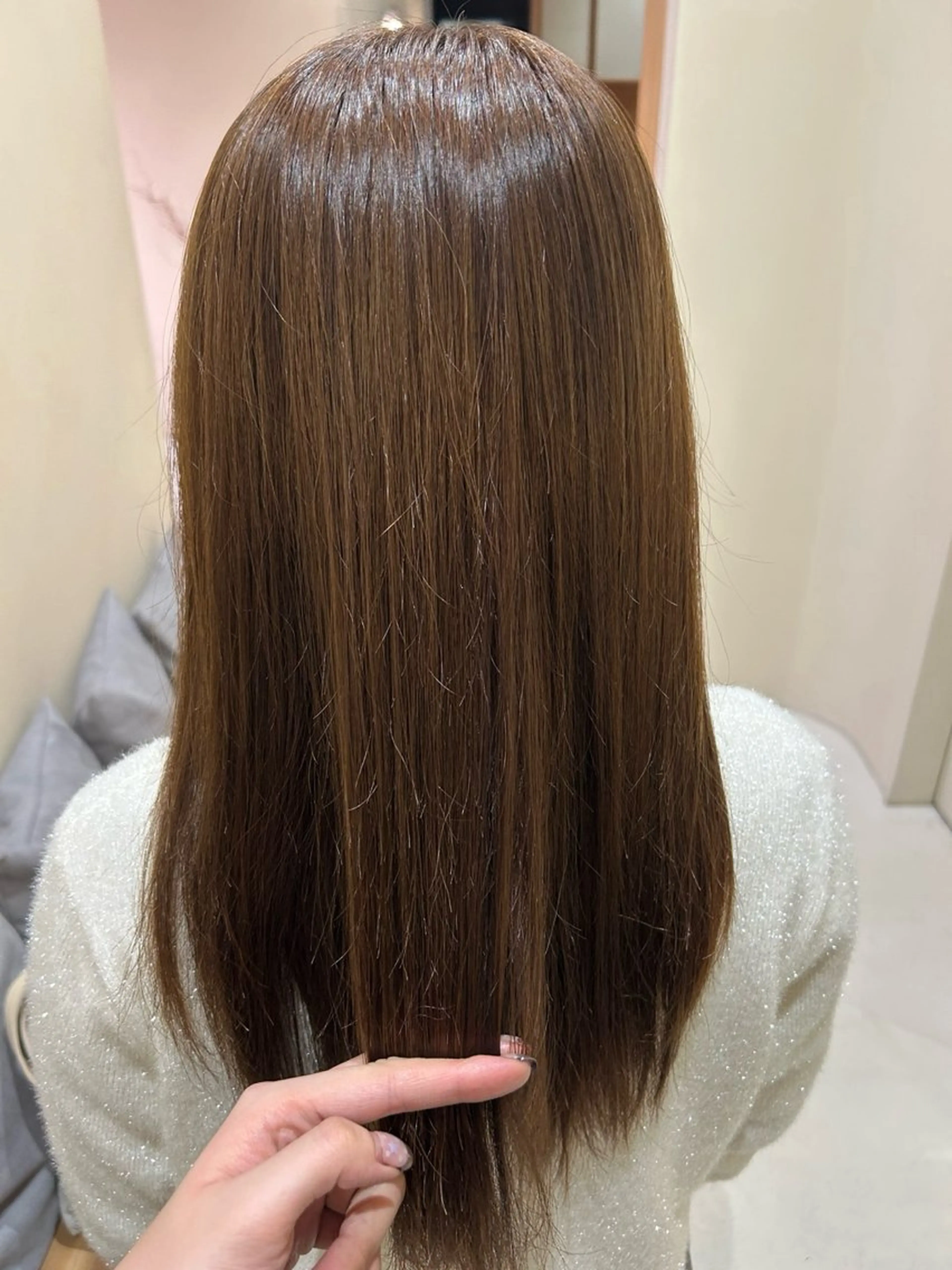 ロング カラー ベージュカラー 小川結子 NEROのヘアスタイル