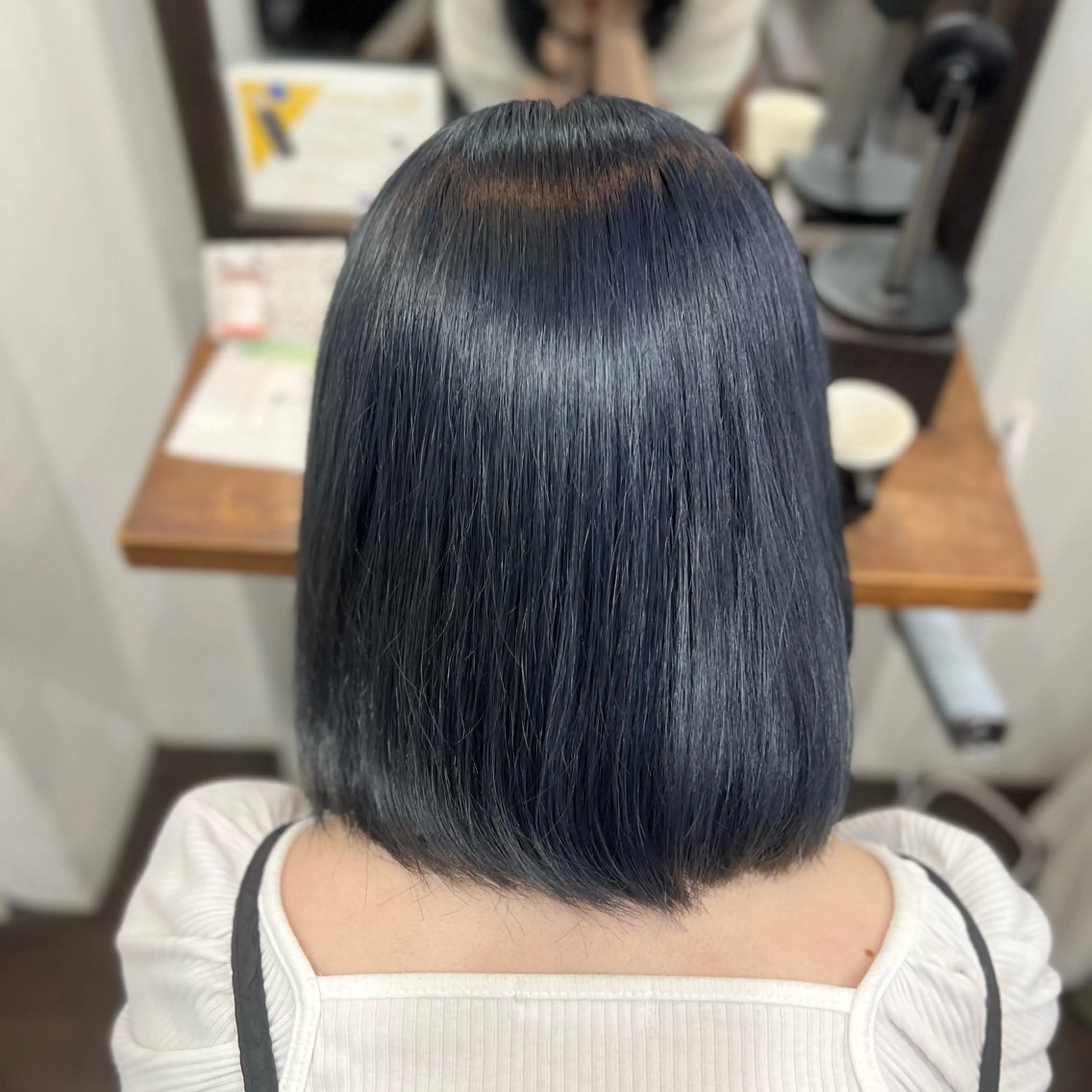 ショート カラー ブルーカラー ネイビーカラー カット 縮毛矯正 トリートメント 髪質改善✖️透明感/ レイヤー/はるなのヘアスタイル