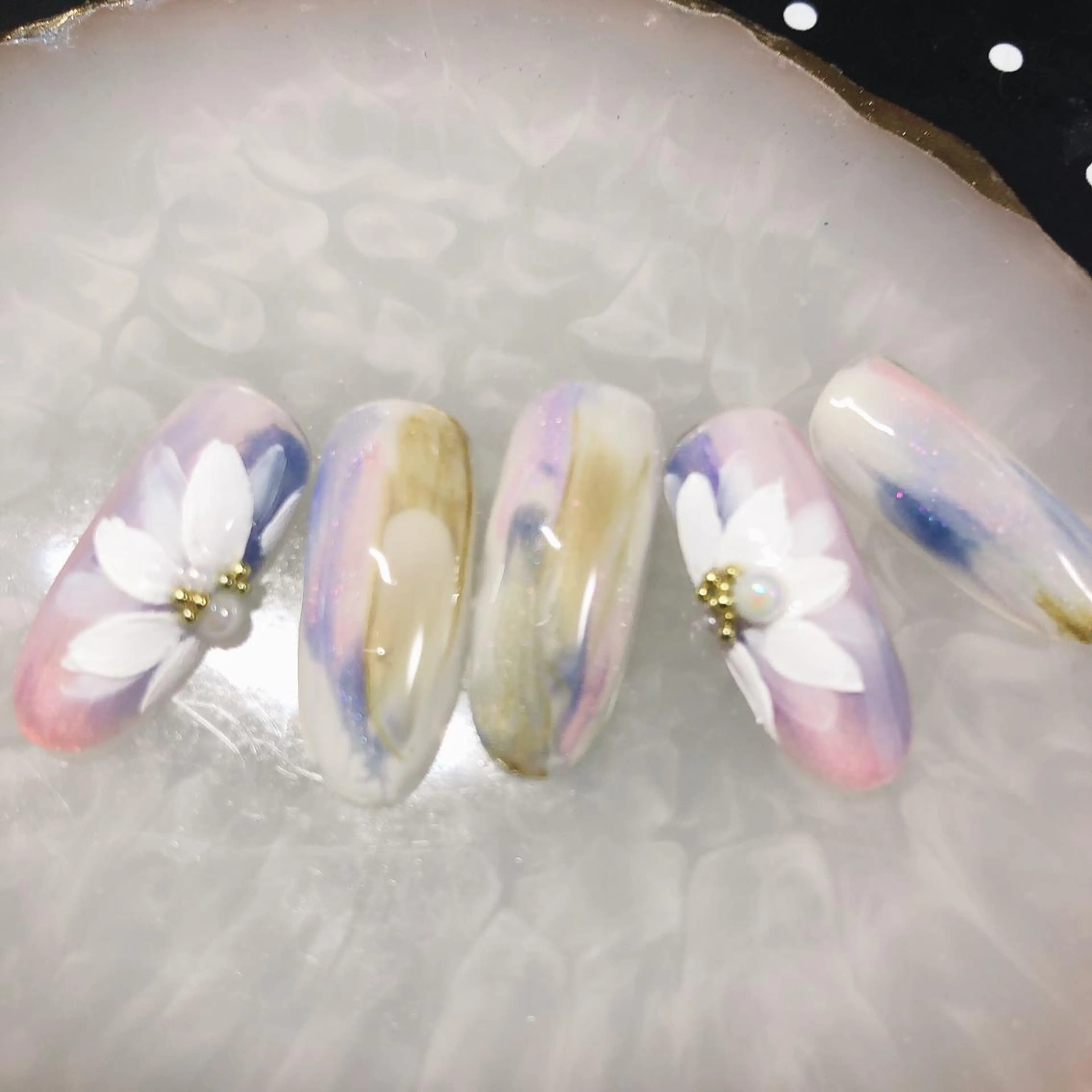 ネイル キラキラネイル マットネイル ニュアンスネイル 奥園 良恵のネイルデザイン