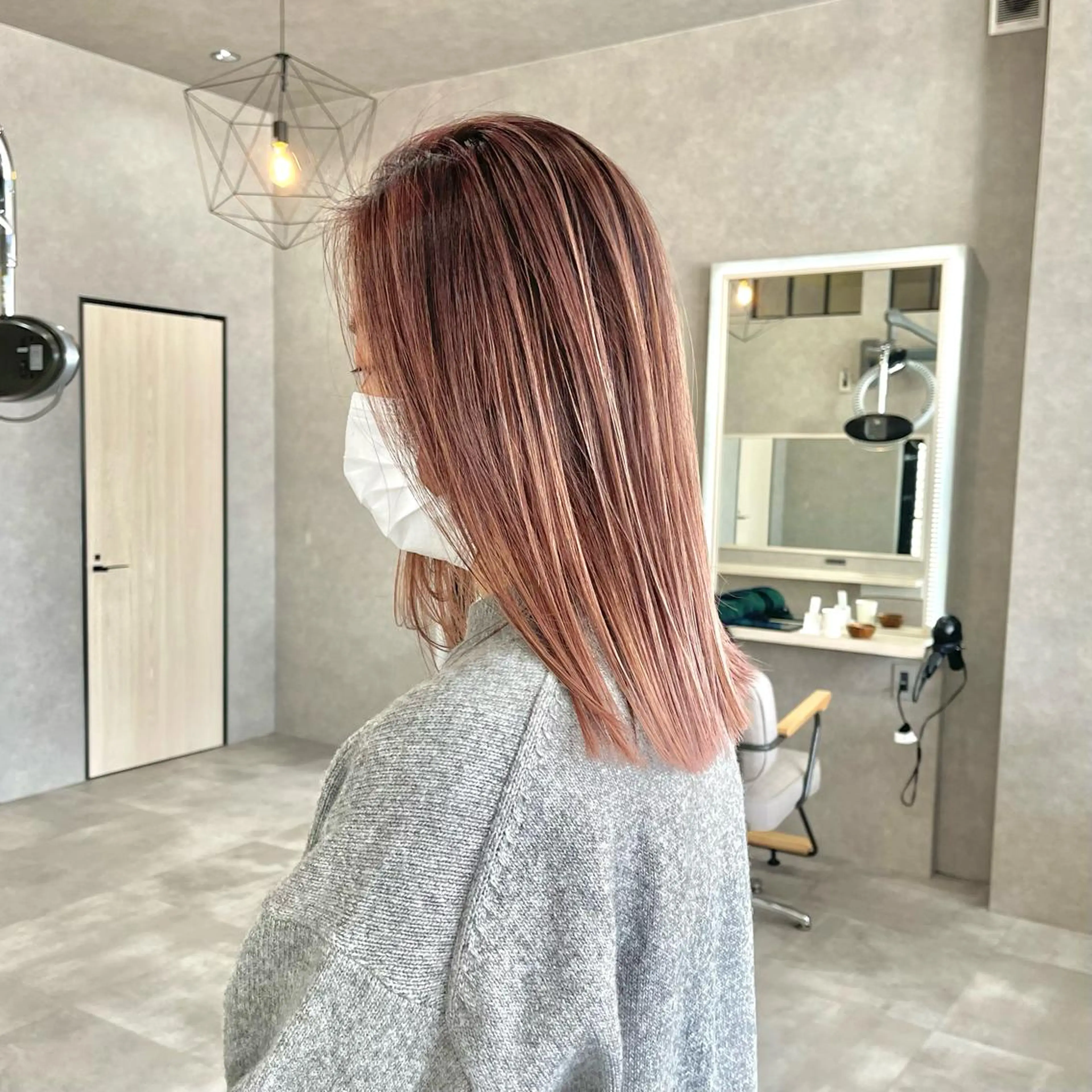 ミディアム カラー カット ヘアカラー トリートメント 一ノ瀬 暁のヘアスタイル