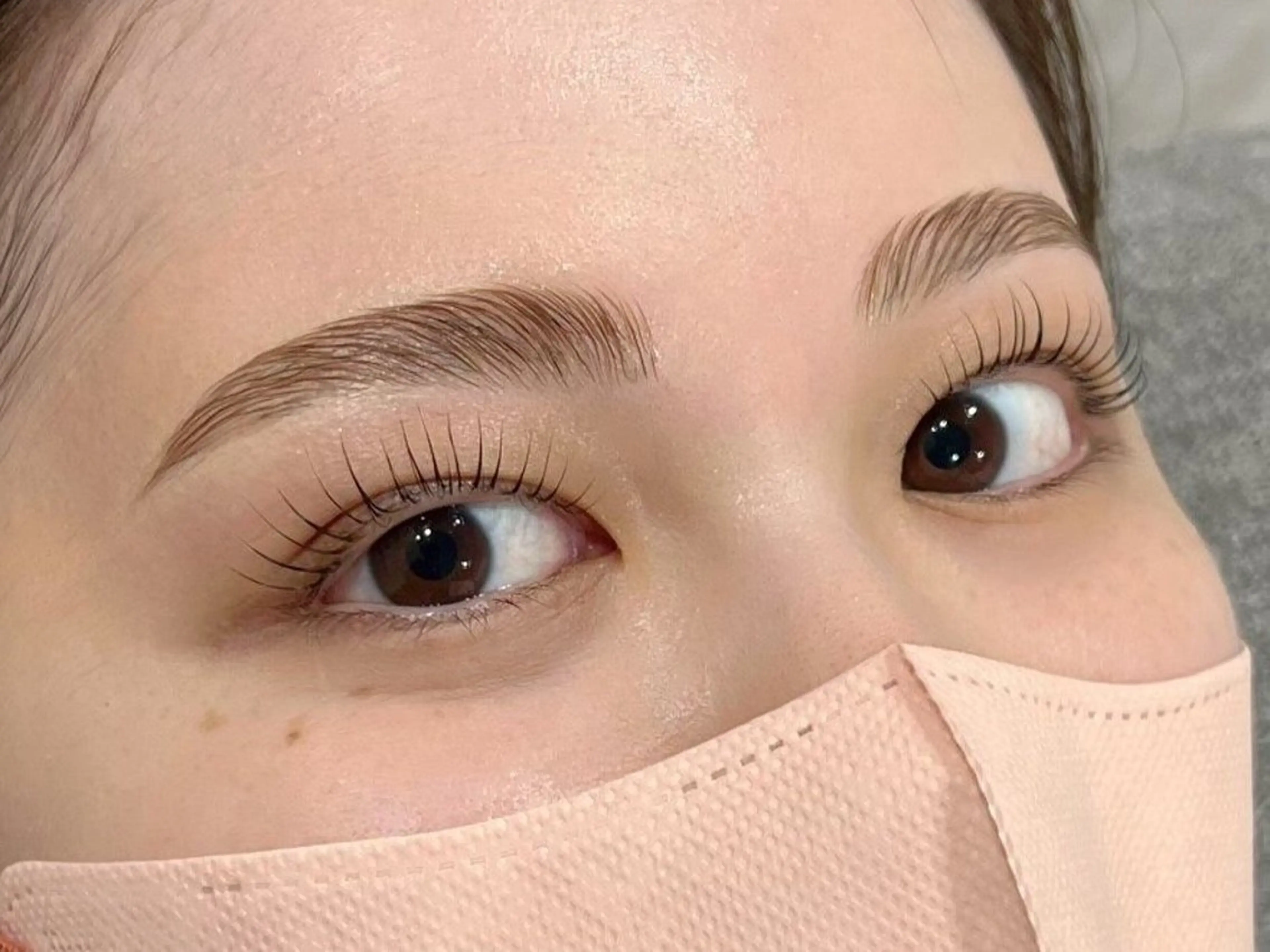 一気に垢抜けfaceに♪ハリウッドブロウリフト＋パリジェンヌ　¥10480→¥9980の写真