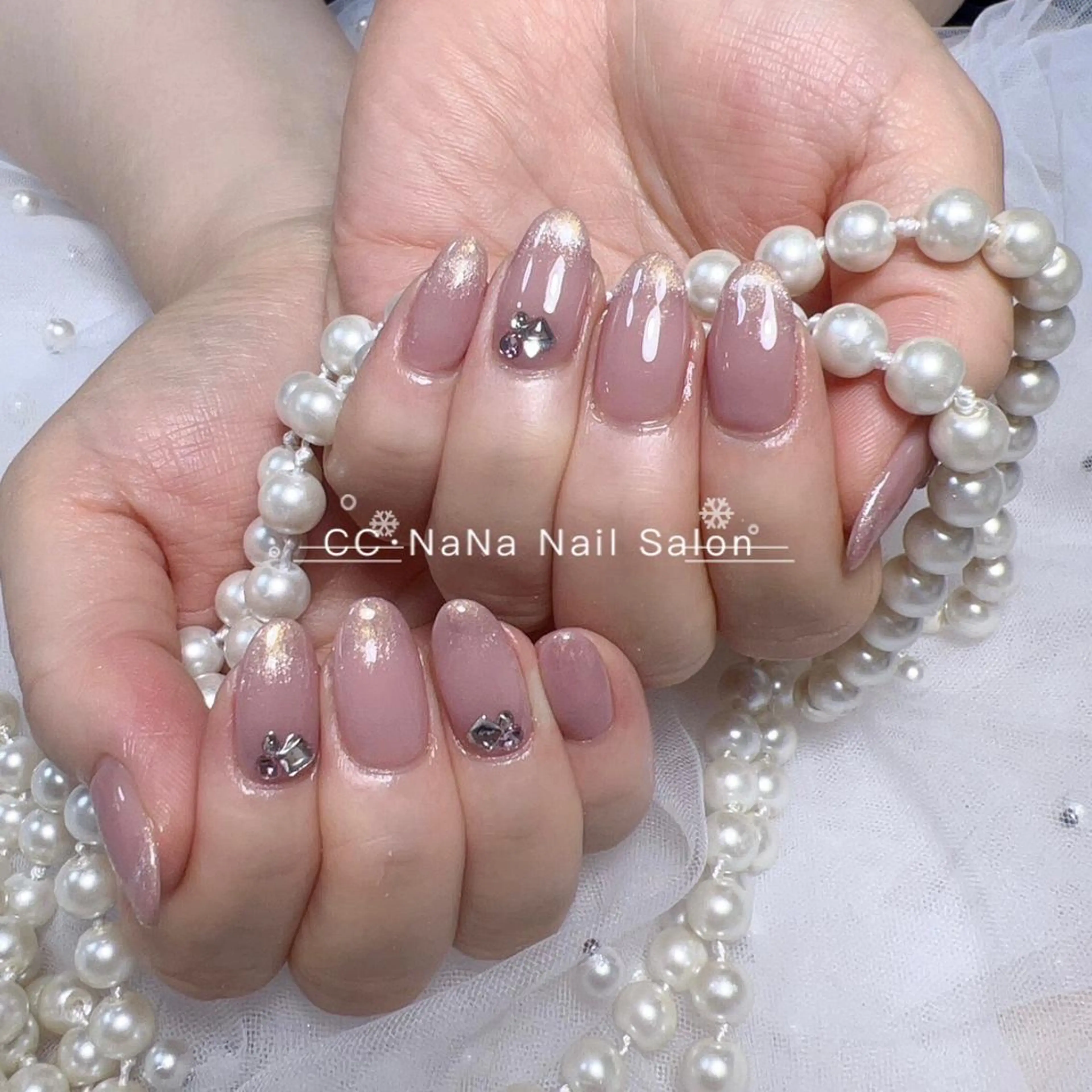 ネイル チークネイル フラッシュネイル ハート キラキラネイル 韓国ネイル ハンドネイル 💎CC・NaNa 韓国風ネイル🌙Cのネイルデザイン