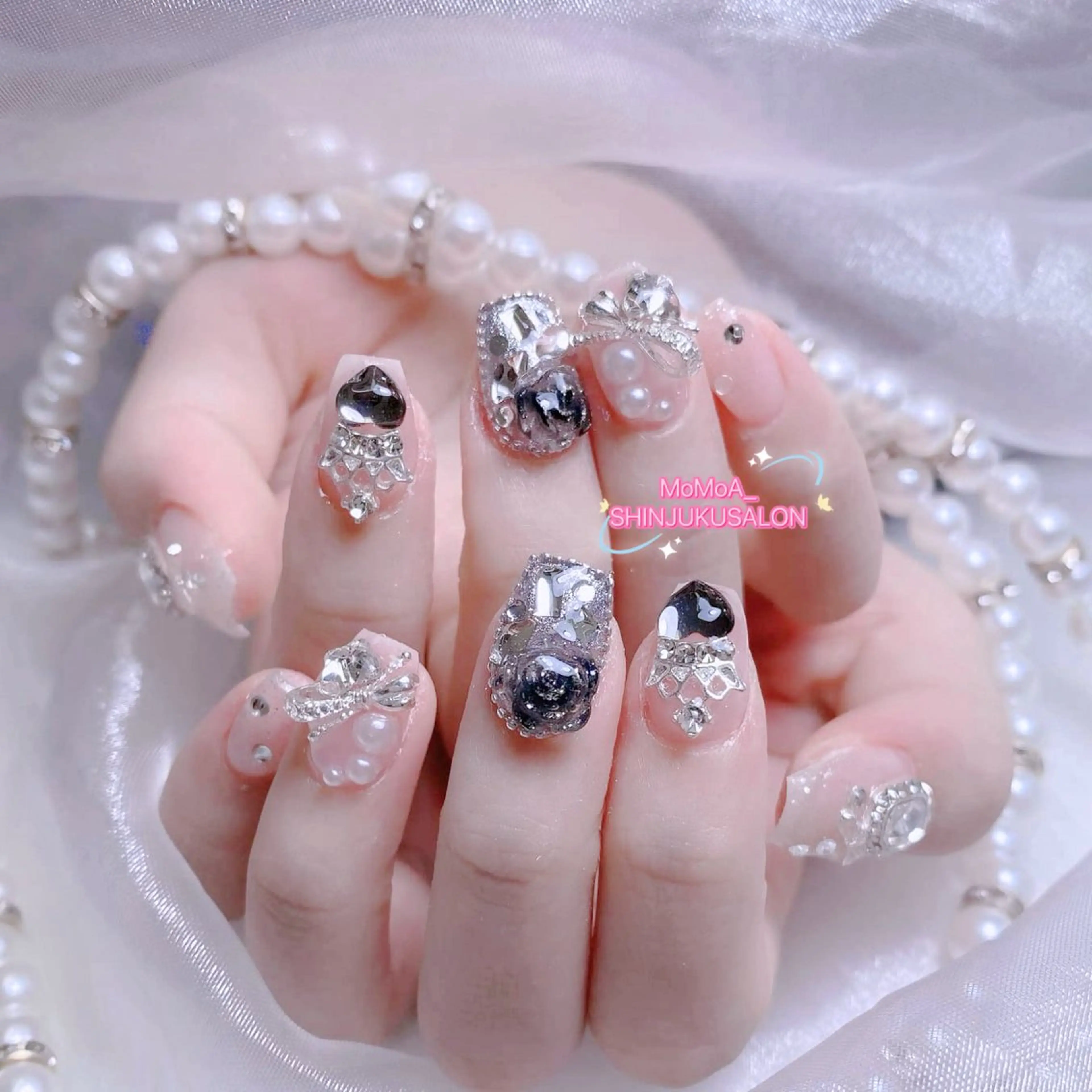 ネイル 成人式 ジェルネイル ロングネイル マグネットネイル 大理石ネイル(マーブル) ハンドネイル MoMoA Nail ネイル長さ出し専門店のネイルデザイン