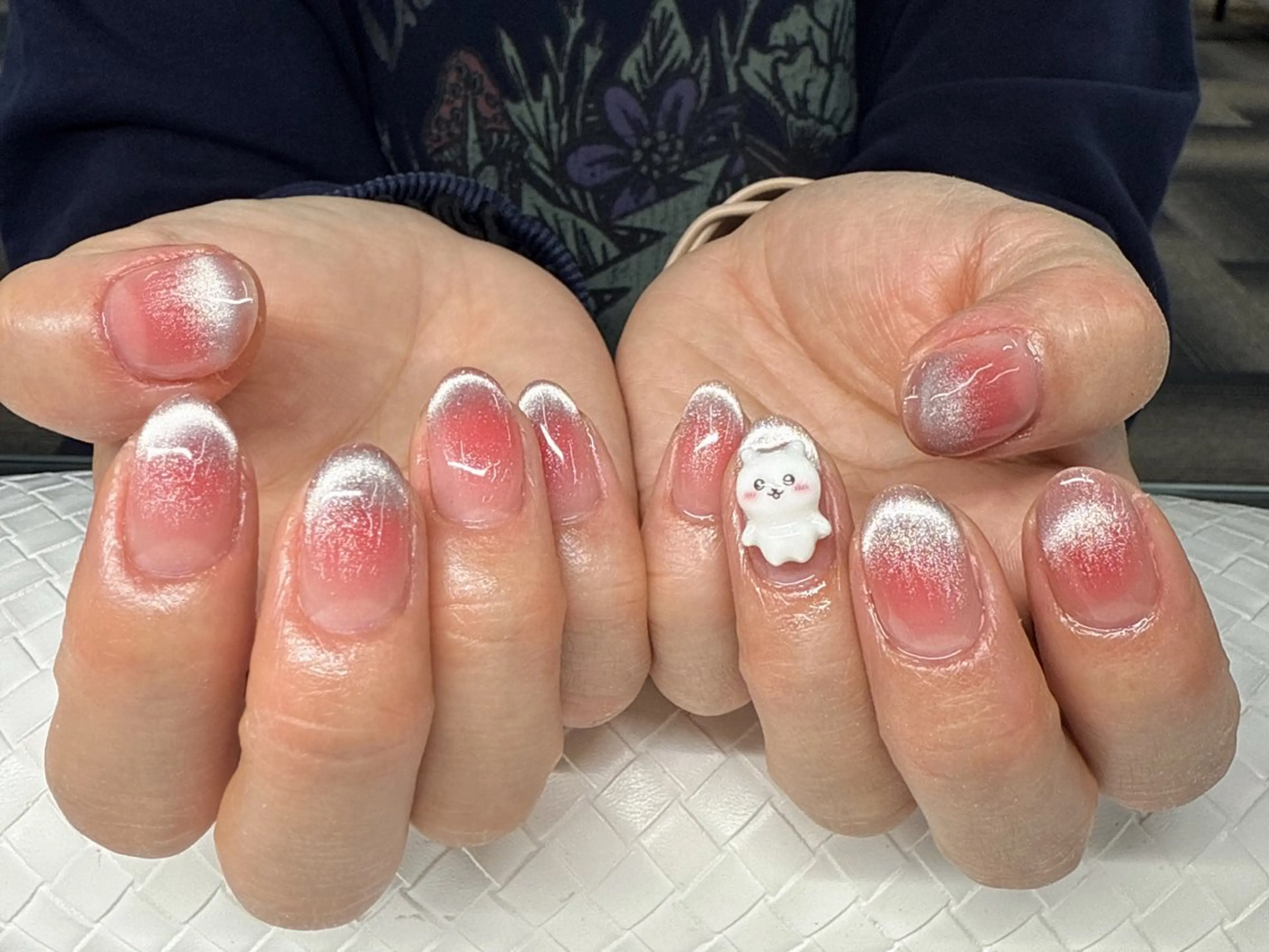 ネイル 長さ出し フットネイル フレンチネイル ジェルネイル ガーリー ハンドネイル フットネイル ハンドケア NYネイルサロン 千葉中央店のネイルデザイン