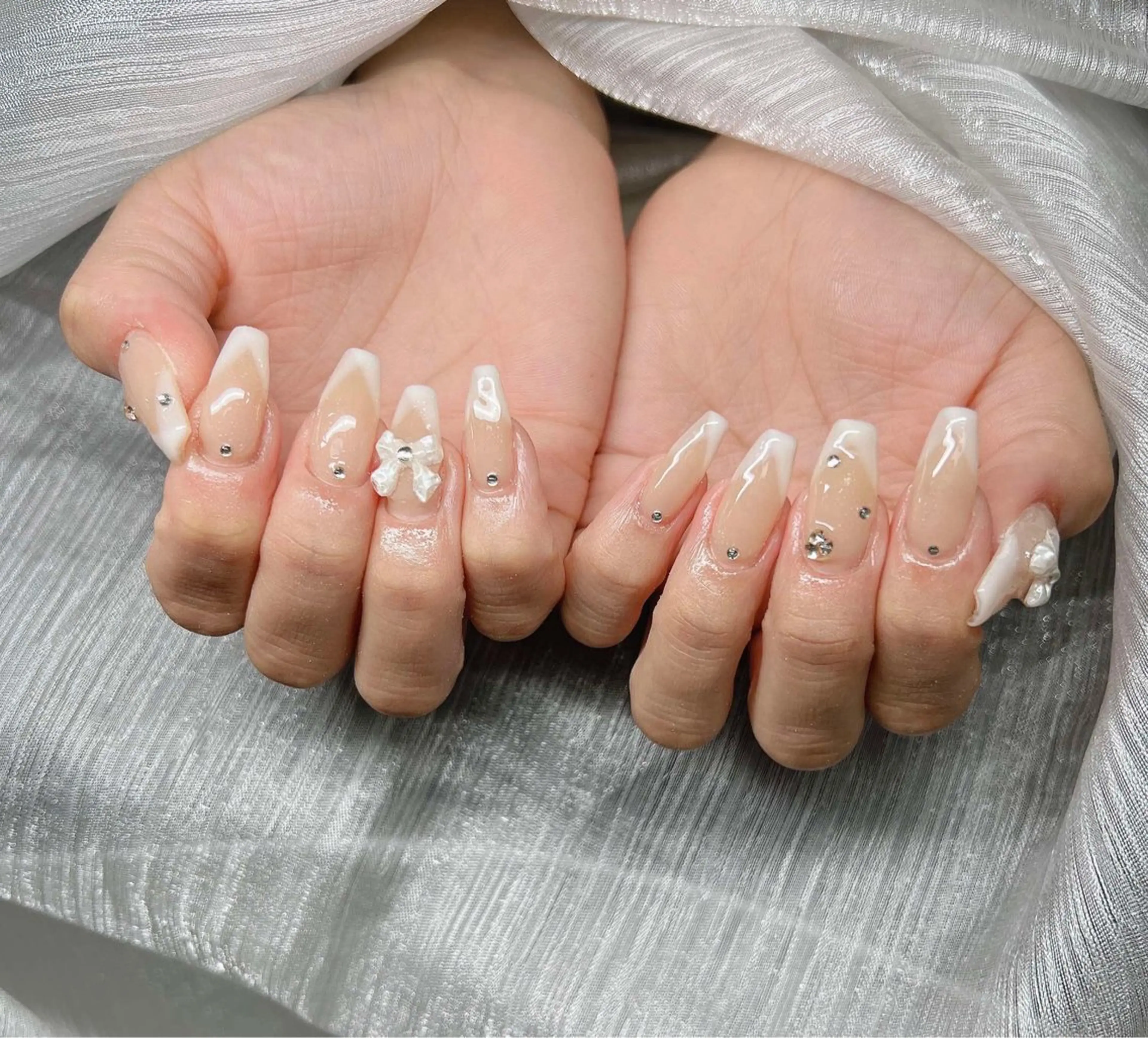 ネイル オーロラネイル チークネイル 長さ出し フットネイル フレンチネイル Lee Nails チップ長さだし専門店のネイルデザイン