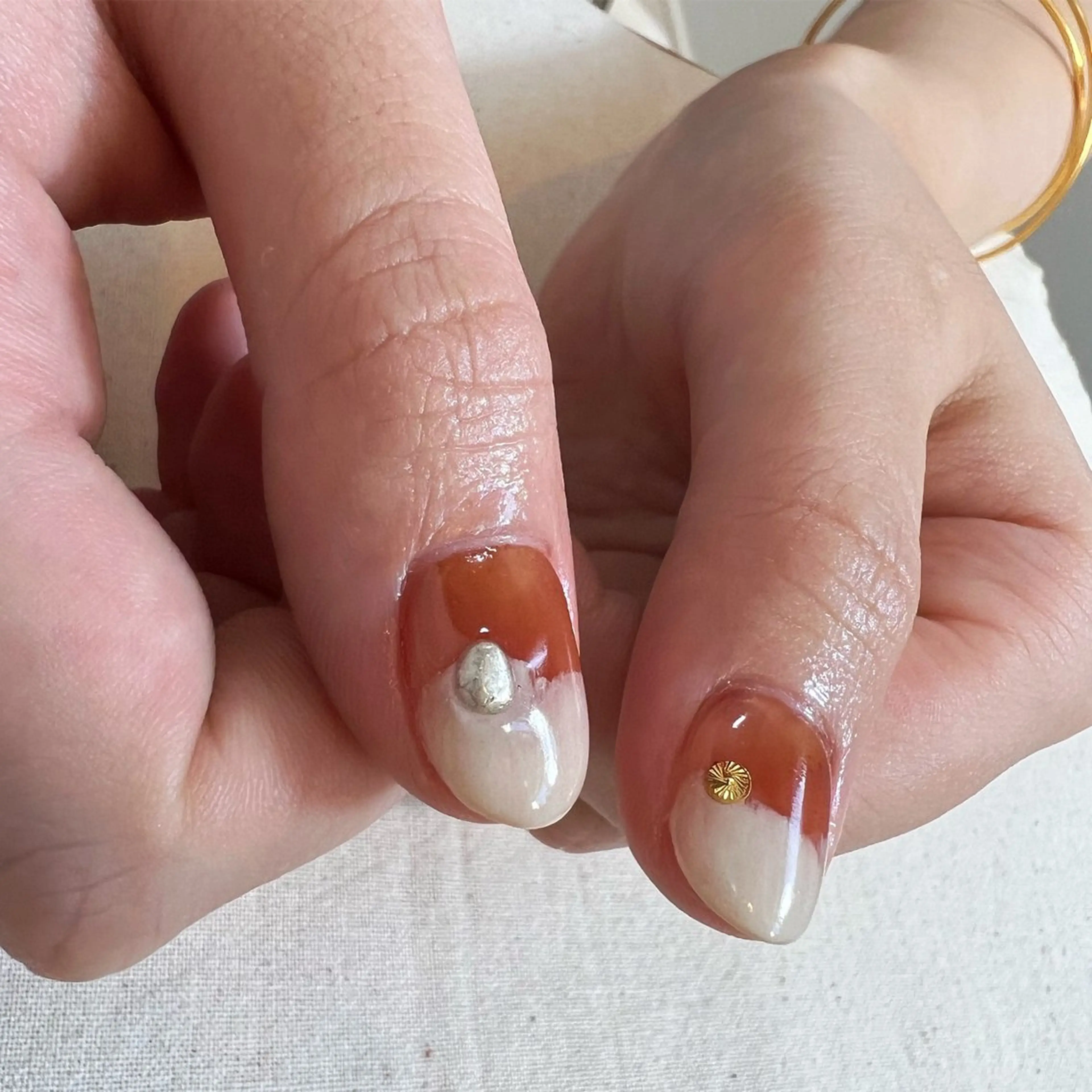 ネイル ブラウン ゴールド ニュアンスネイル オレンジ シルバー pointillé .ayaのネイルデザイン