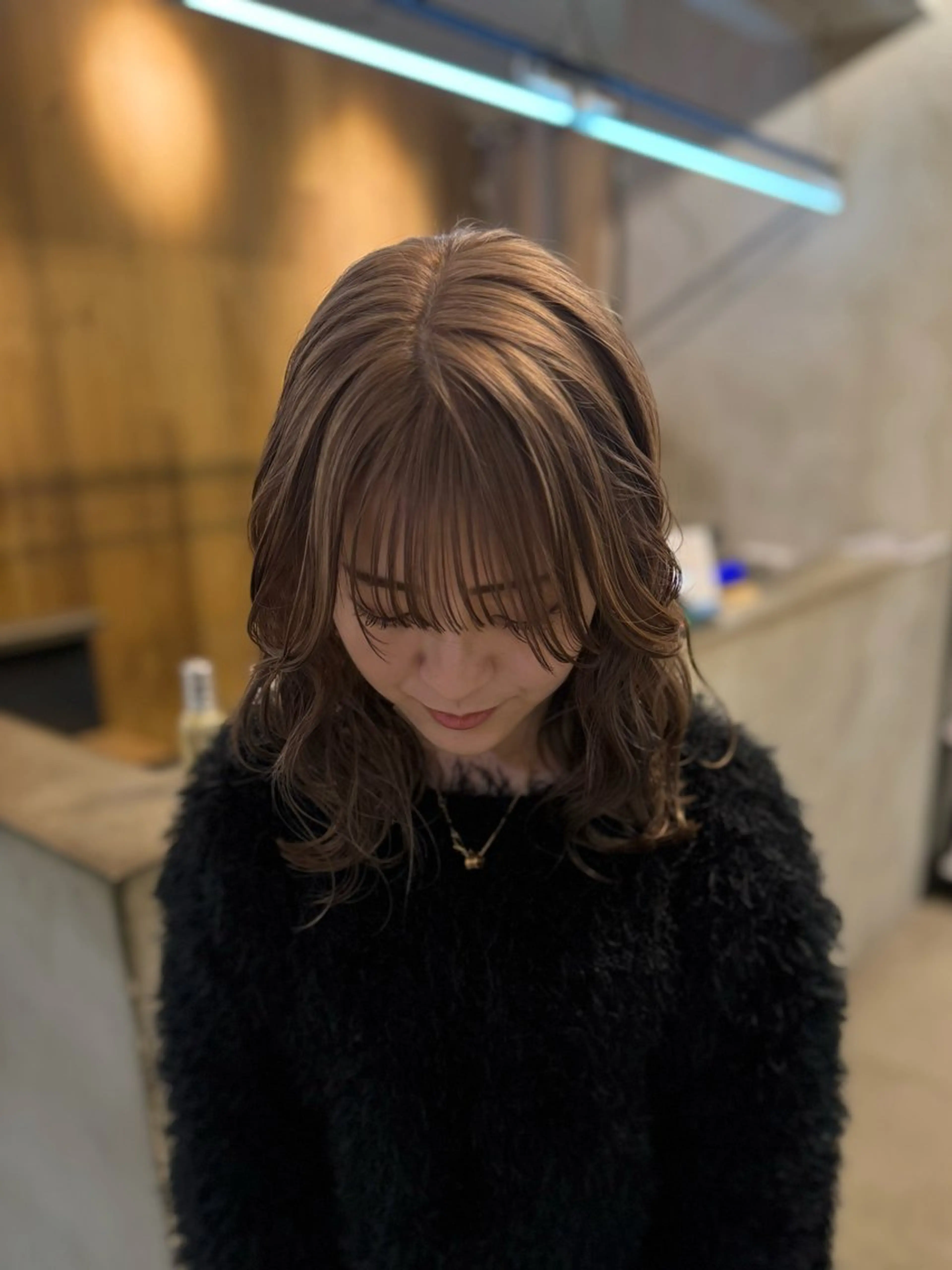 セミロング カラー ベージュカラー ブリーチ ハイトーンカラー ミルクティーベージュ カット ヘアカラー トリートメント Lomalia 🤍🫧/makoのヘアスタイル