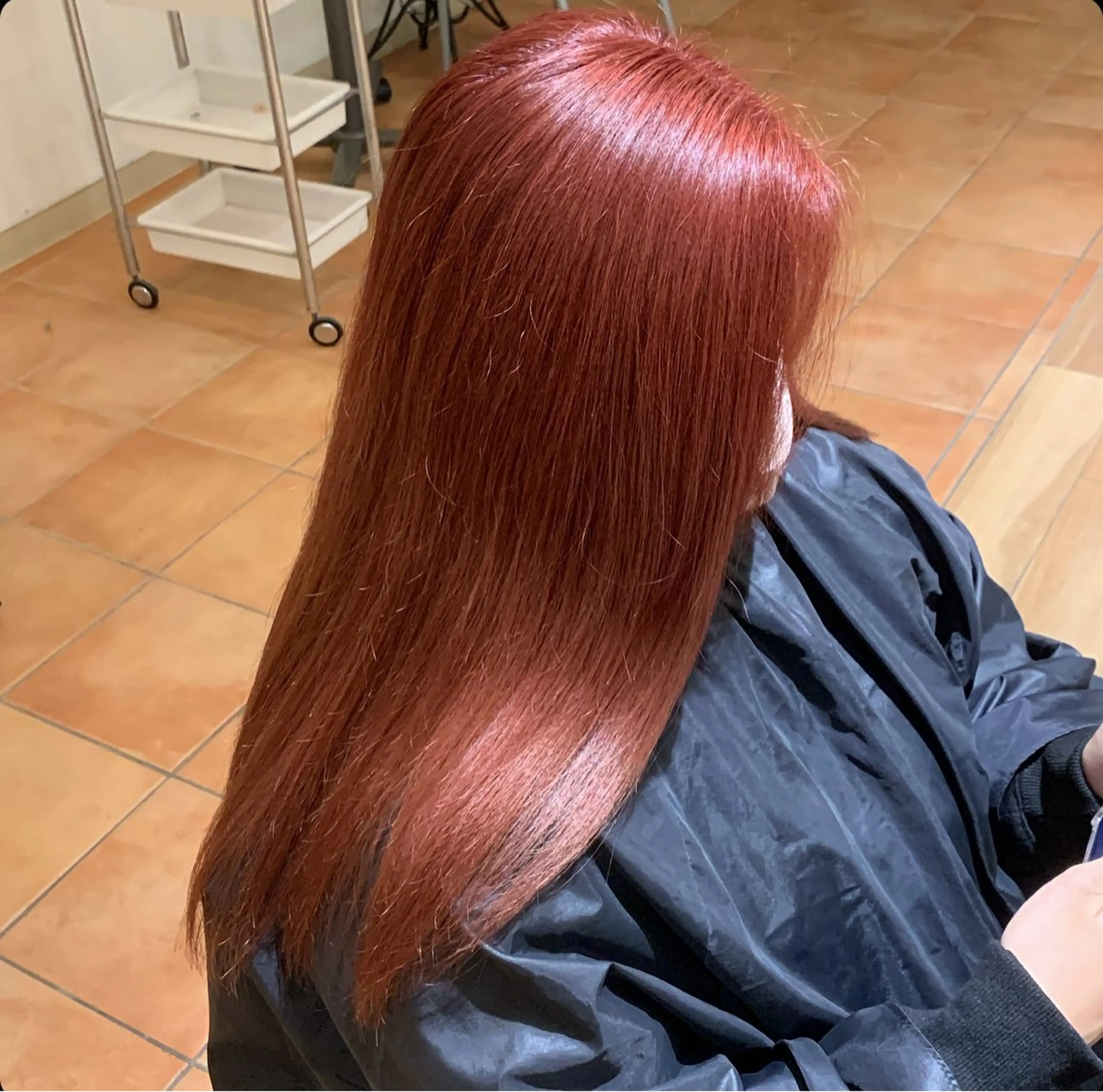 ロング カラー Lamp 柏 山口 か乃 ブリーチカラーのヘアスタイル