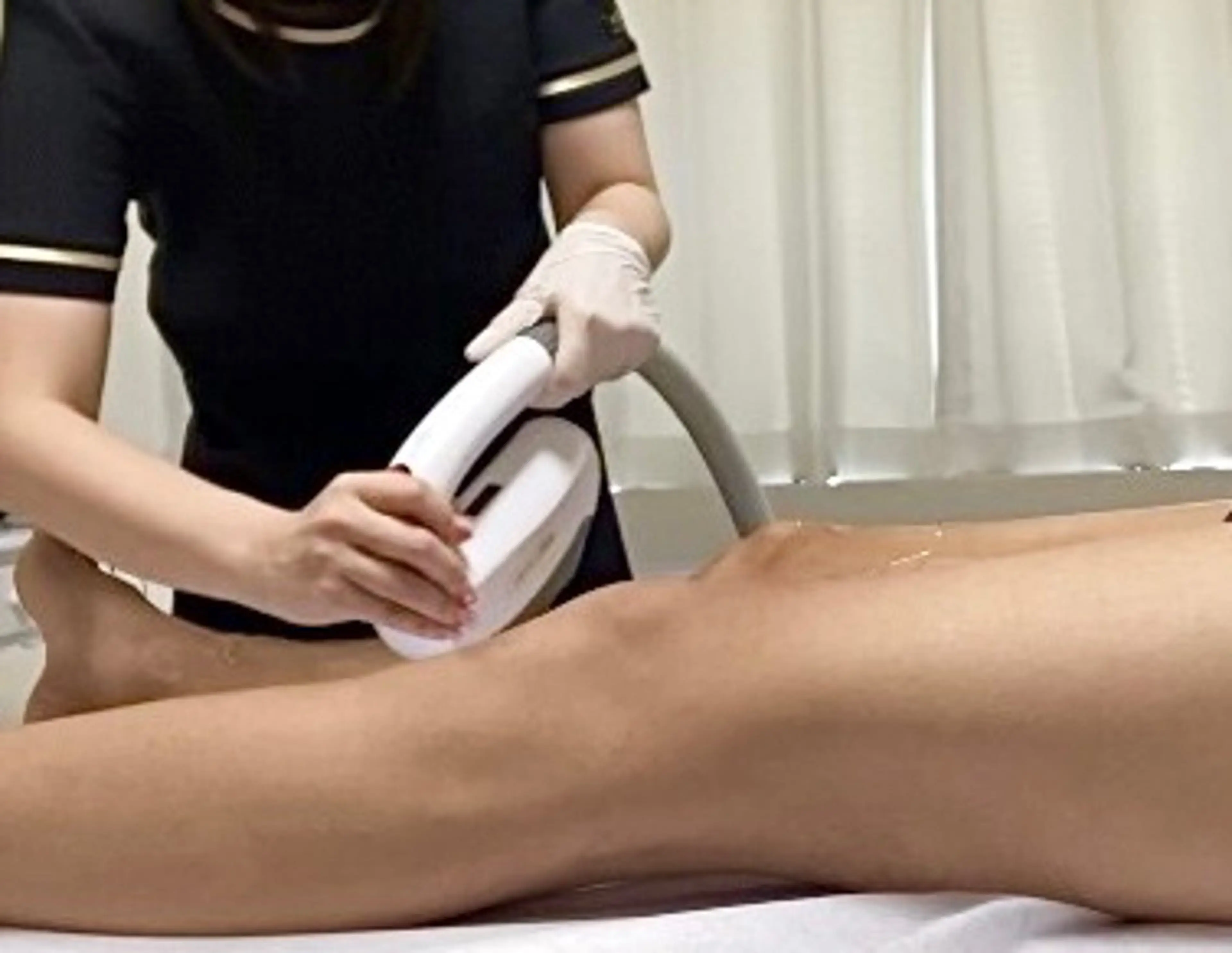 【メンズ】全身脱毛(顔込VIOお尻無 )¥13000《痛みが少ない脱毛◎日焼けOK》の写真