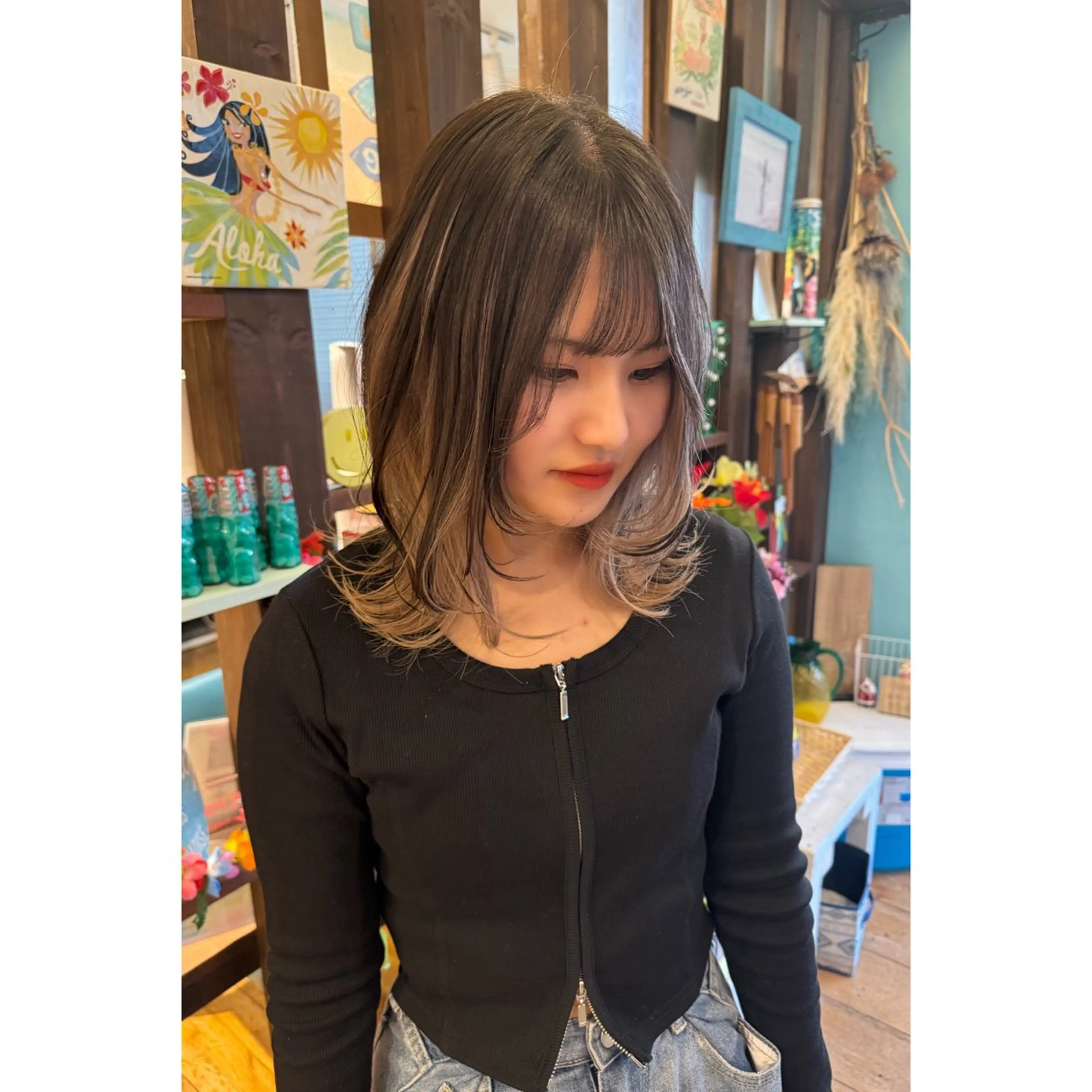 セミロング ヘアカラー ハイトーン/ ダブルカラー/透明感のヘアスタイル