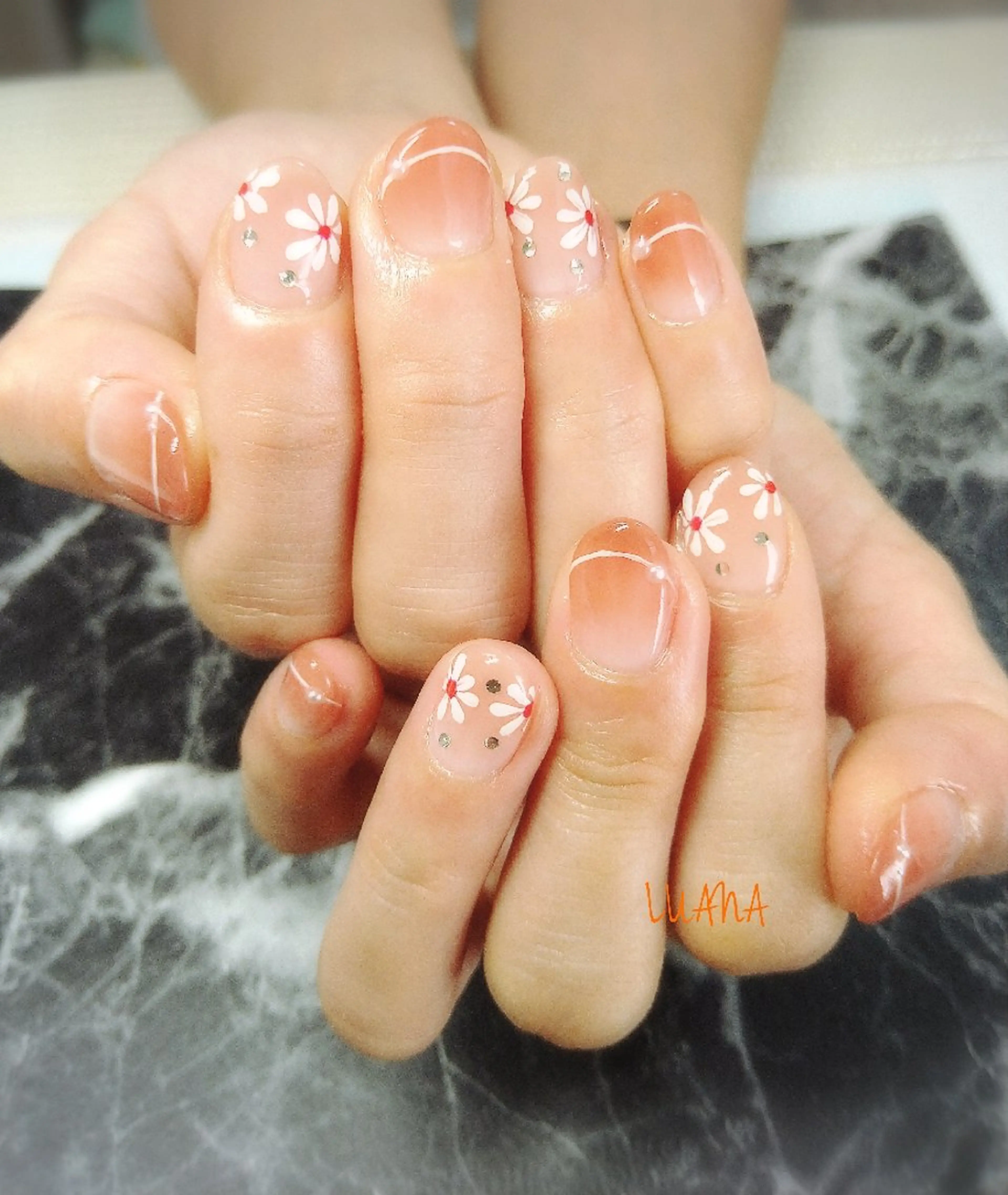 ネイル LUANA  TAKAHASHIのネイルデザイン