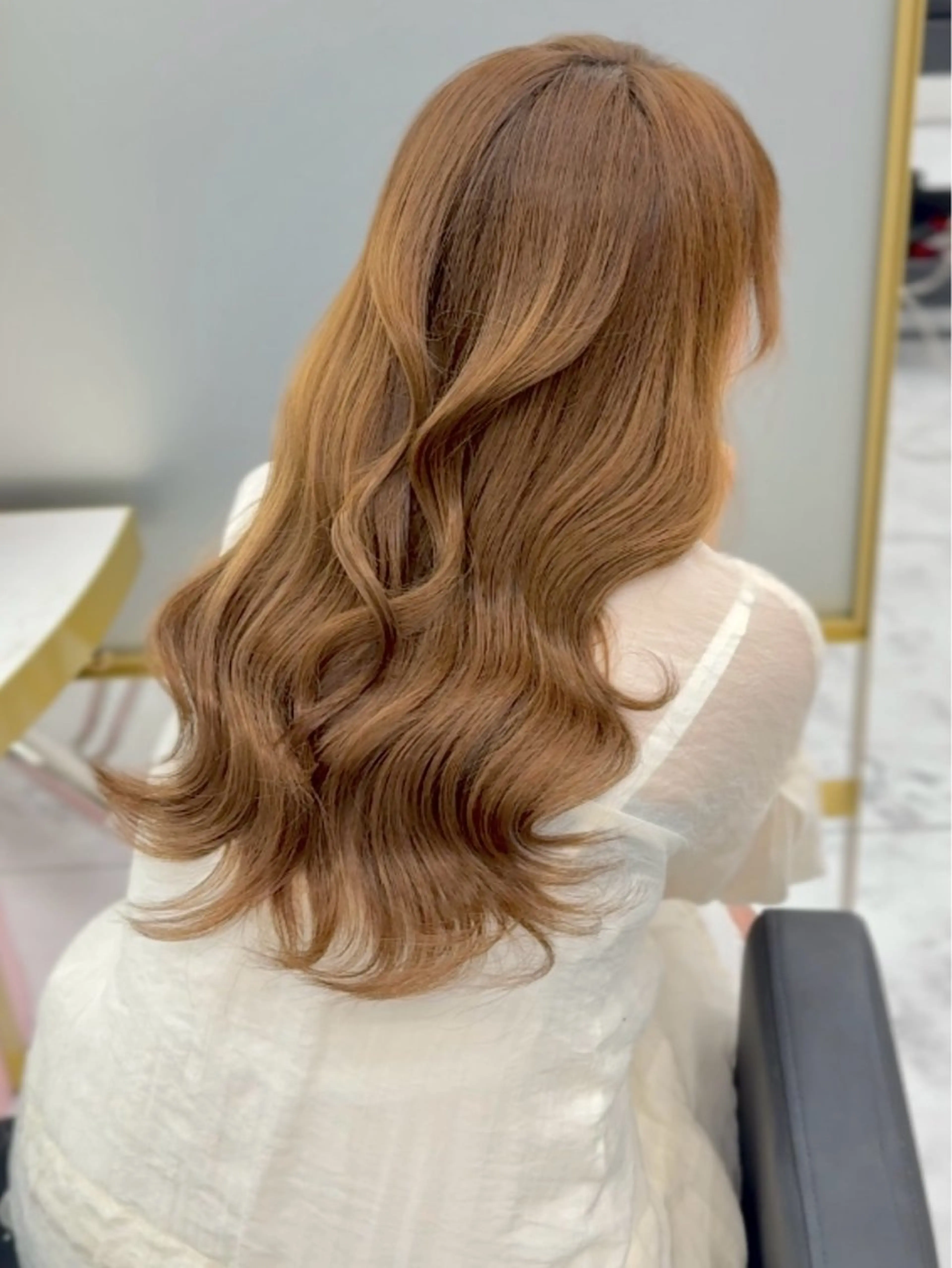 ロング カラー ヘアアレンジ ベージュカラー ブリーチ ヘーゼル ブリーチなしカラー ♦ブリーチなしカラー ×レイヤー♦中島良太のヘアスタイル
