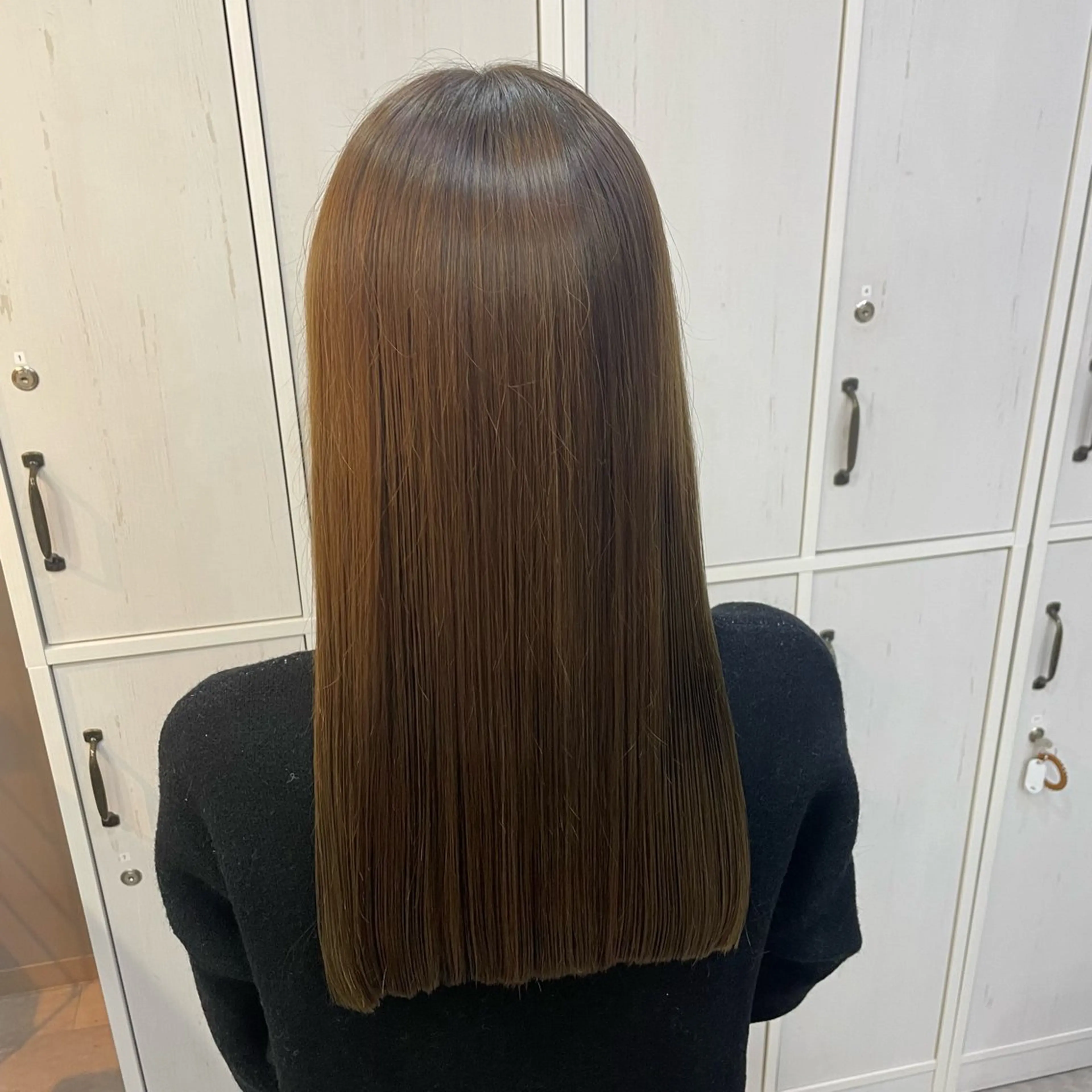 ロング カット ヘアカラー トリートメント 小泉 果穂のヘアスタイル