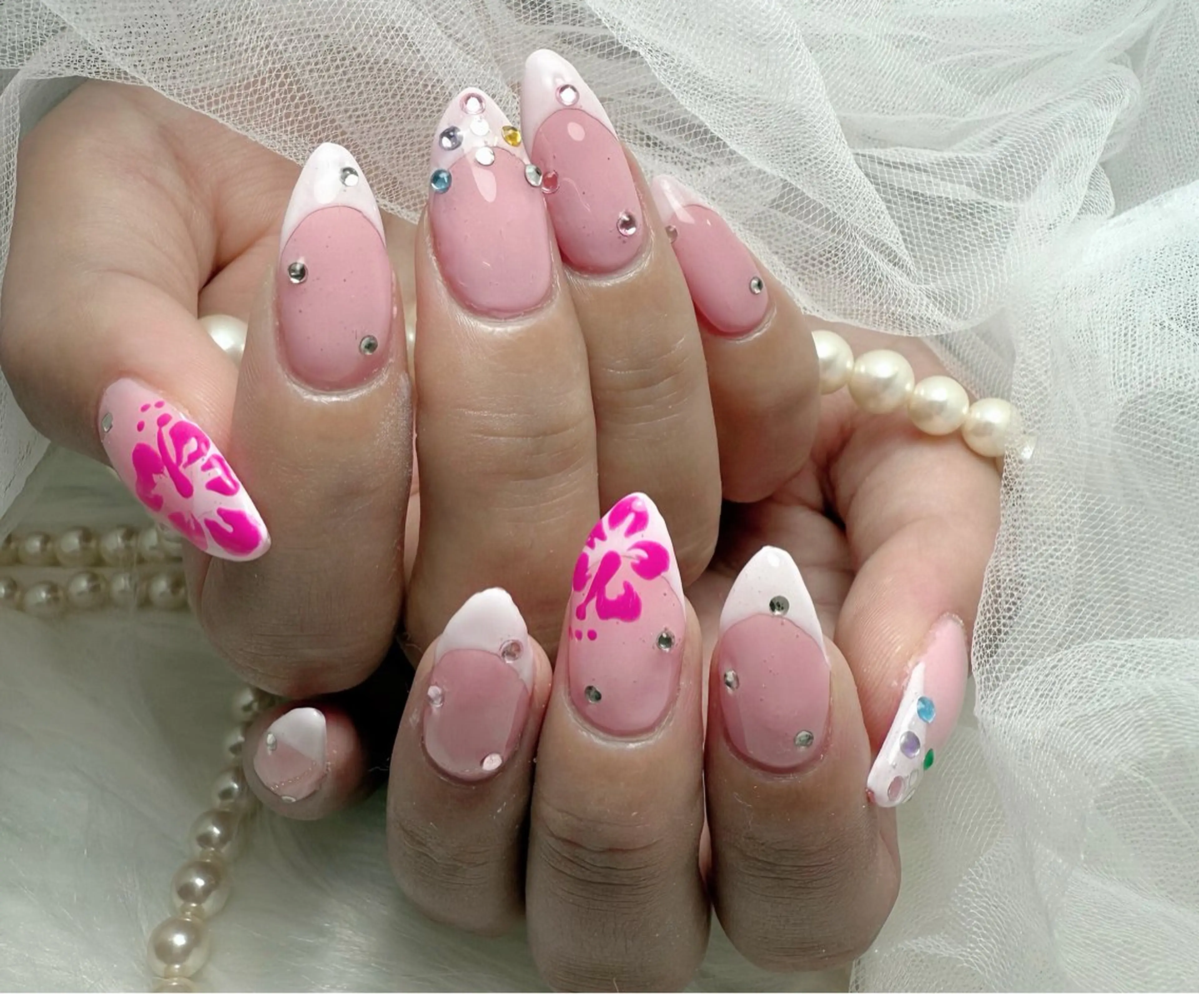 セミロング ハンドネイル Conjunim MAMI🎀✨のネイルデザイン