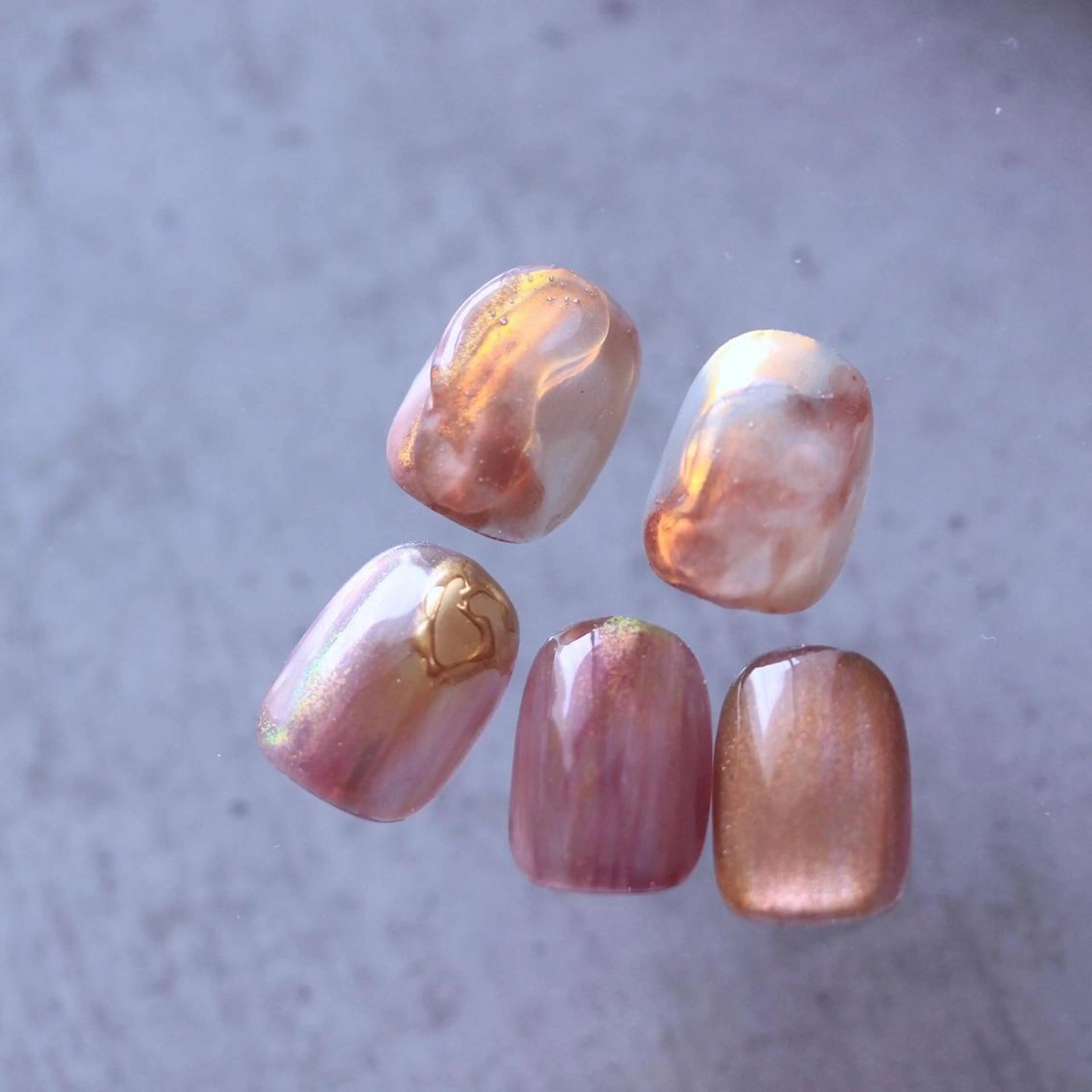 ネイル 氷ネイル・うるうるネイル オフィスネイル シンプルネイル ネイルチップ ハンドネイル Elio所属・Elio 国泰寺のネイルデザイン