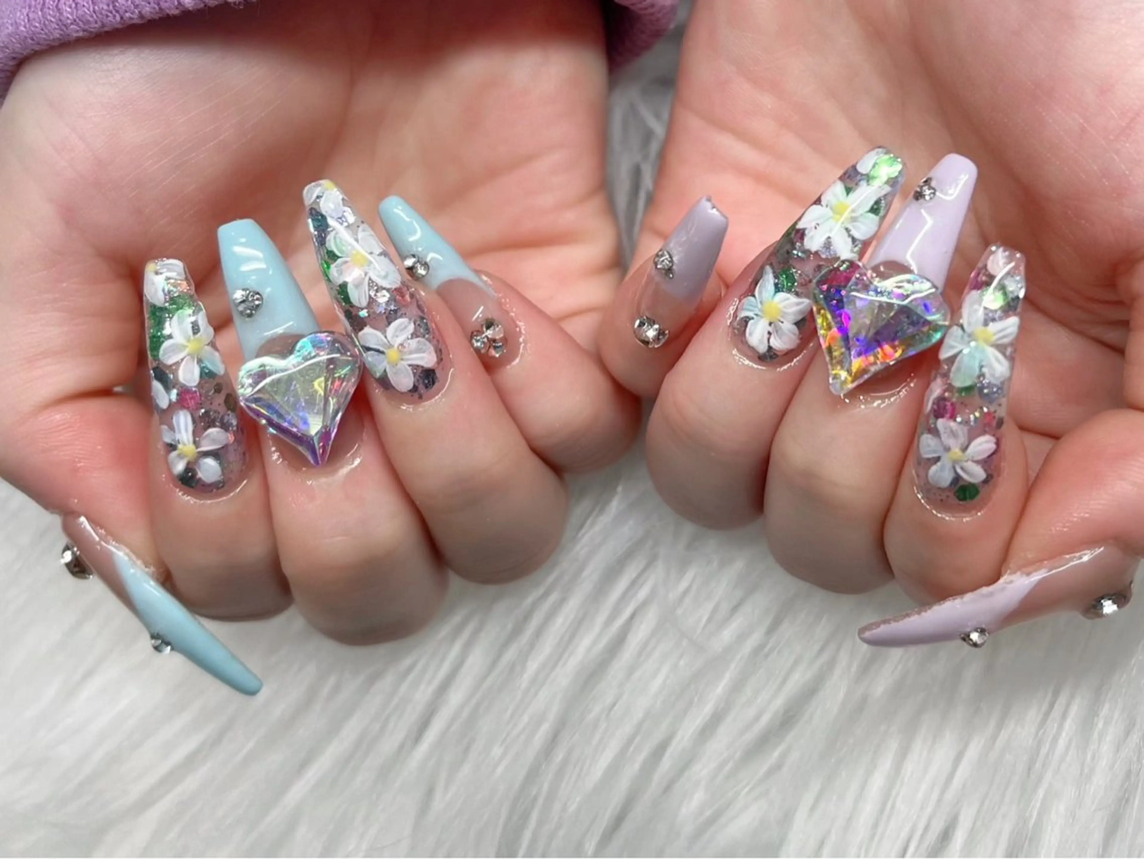 ネイル オーロラネイル チークネイル フレンチネイル ガラスフレンチ ロングネイル ハンドネイル XIMINANAIL SALON堀江店のネイルデザイン