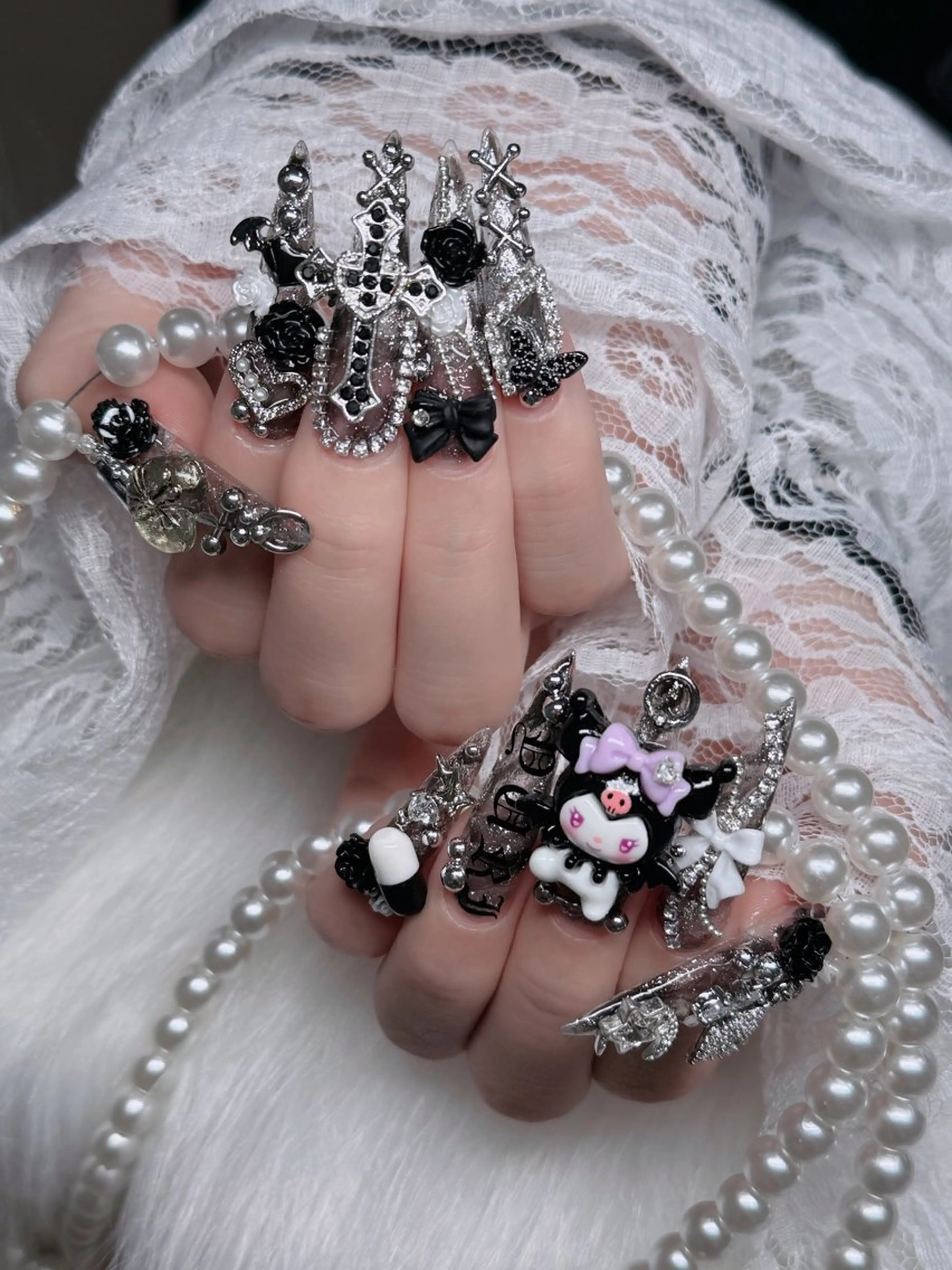 ネイル オーロラネイル フレンチネイル ジェルネイル ハロウィン キラキラネイル ハンドネイル H.baby Nail Salonのネイルデザイン