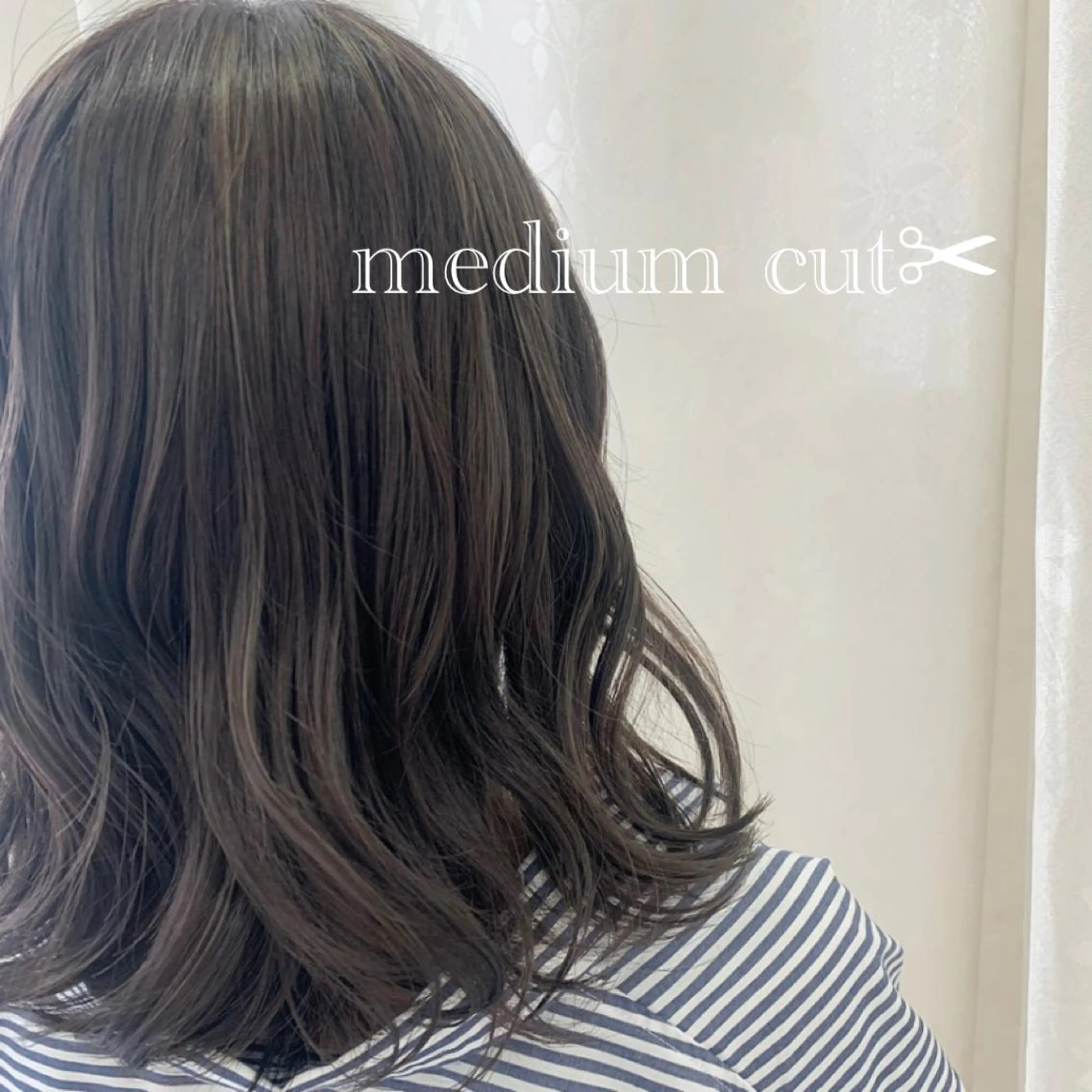 ミディアム 外ハネヘア 池本 梨奈のヘアスタイル