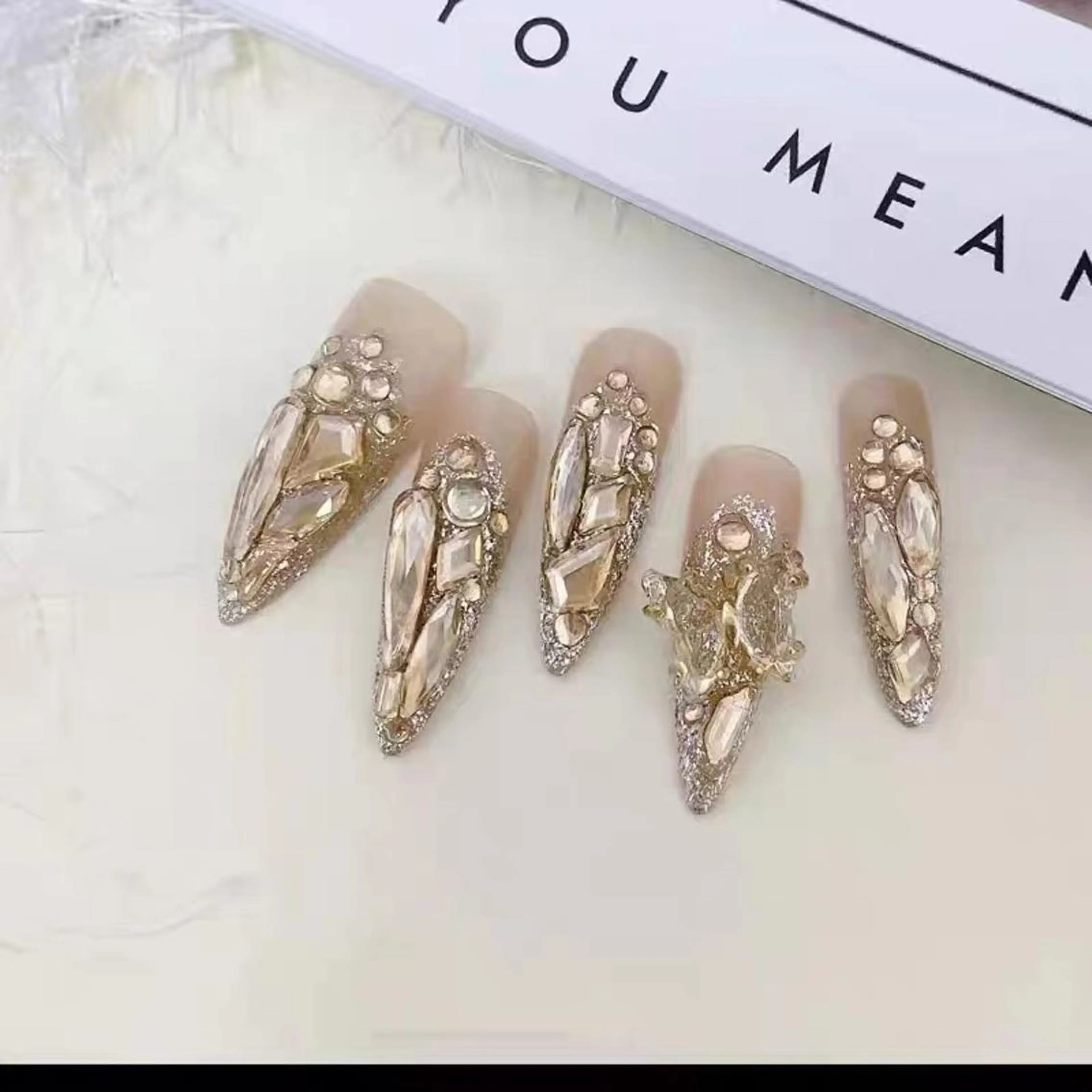 ネイル 菲菲ネイルサロン所属・FF フィフィネイルサロンのネイルデザイン