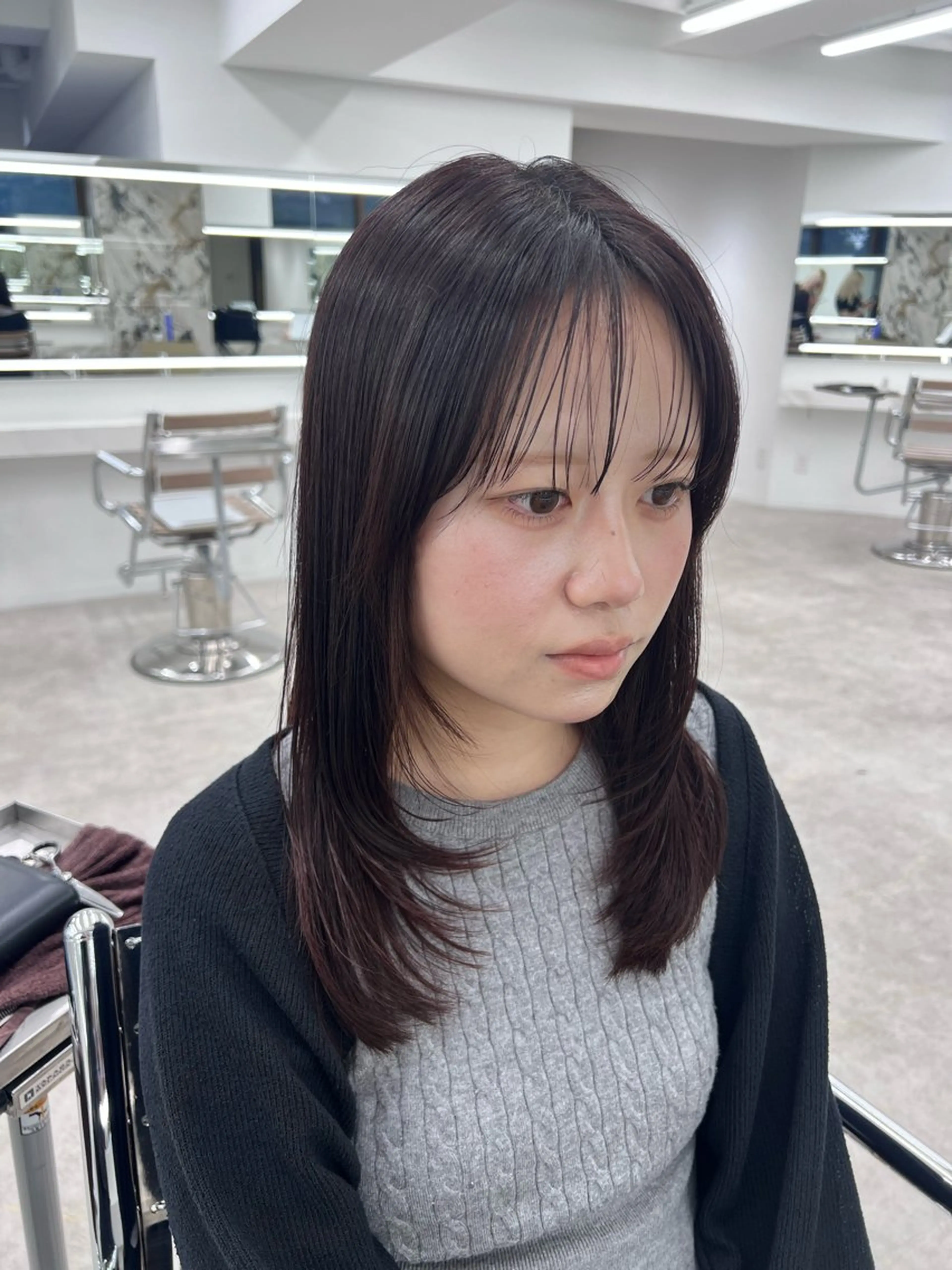 セミロング レイヤーカット 似合わせカット カット ヘアカラー 🫐ハイトーンカラー /RIRIKA🌻のヘアスタイル