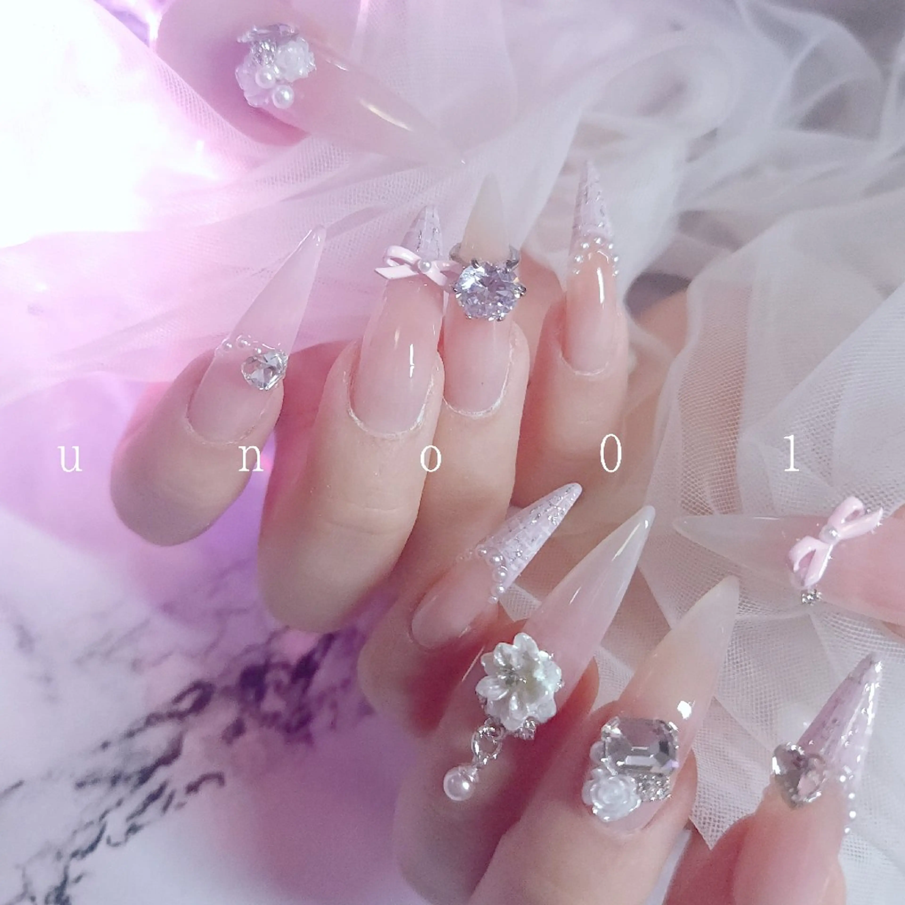 ネイル アートネイル ロングネイル ハンドネイル 梅田🦄中崎町🩵 u n o 0 1のネイルデザイン