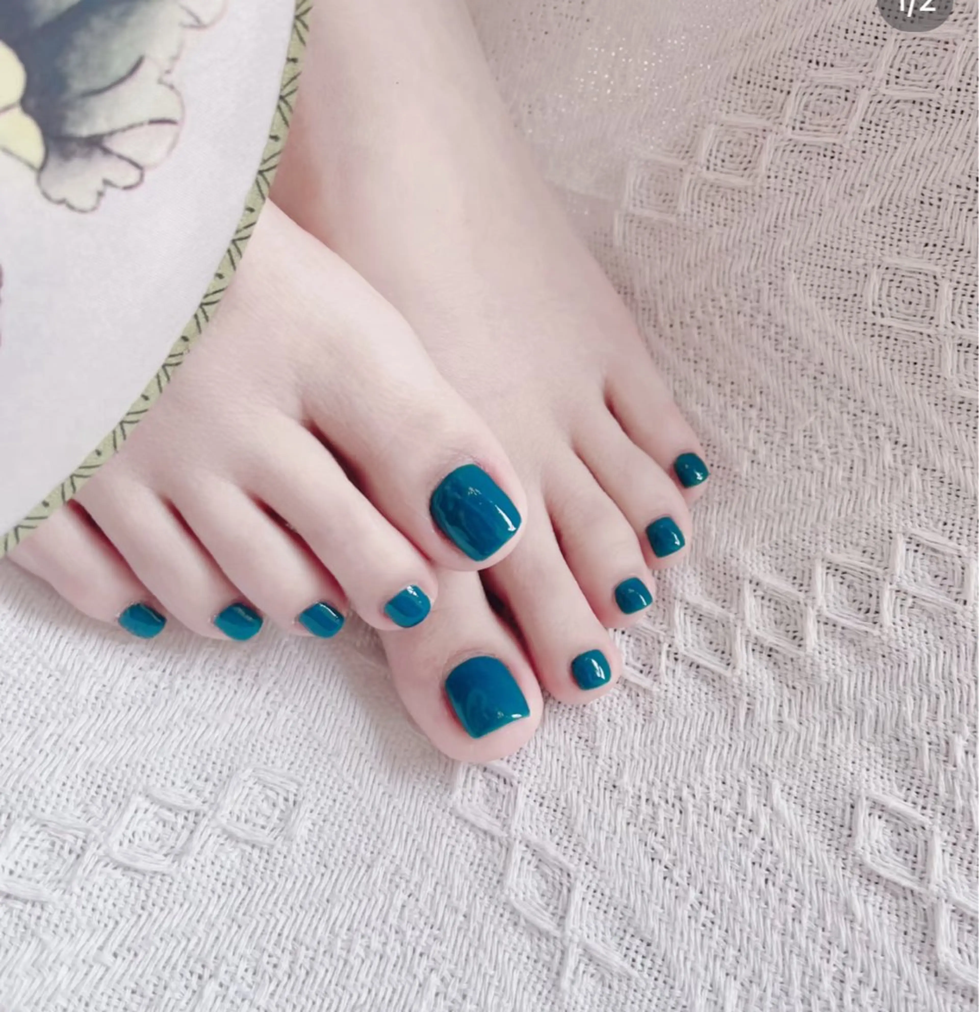 フット　ワンカラー　ご新規の方自爪ジェルオフ無料　オフありの場合は時間➕20分　追加1色➕500円の写真